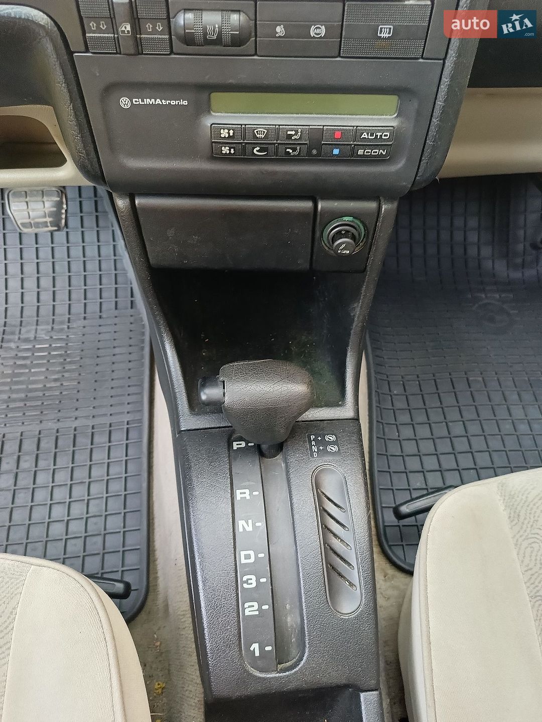 Volkswagen Passat 1996 VIN WVWZZZ3AZTE094537 фото оголошення 8 з 9
