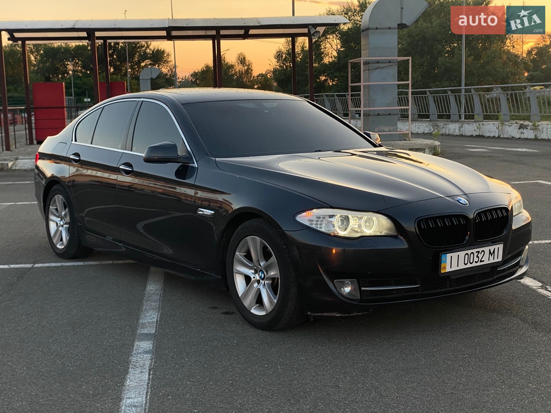 BMW 5 Series 2013 VIN WBAXG5C51DD233301 фото оголошення 2 з 27