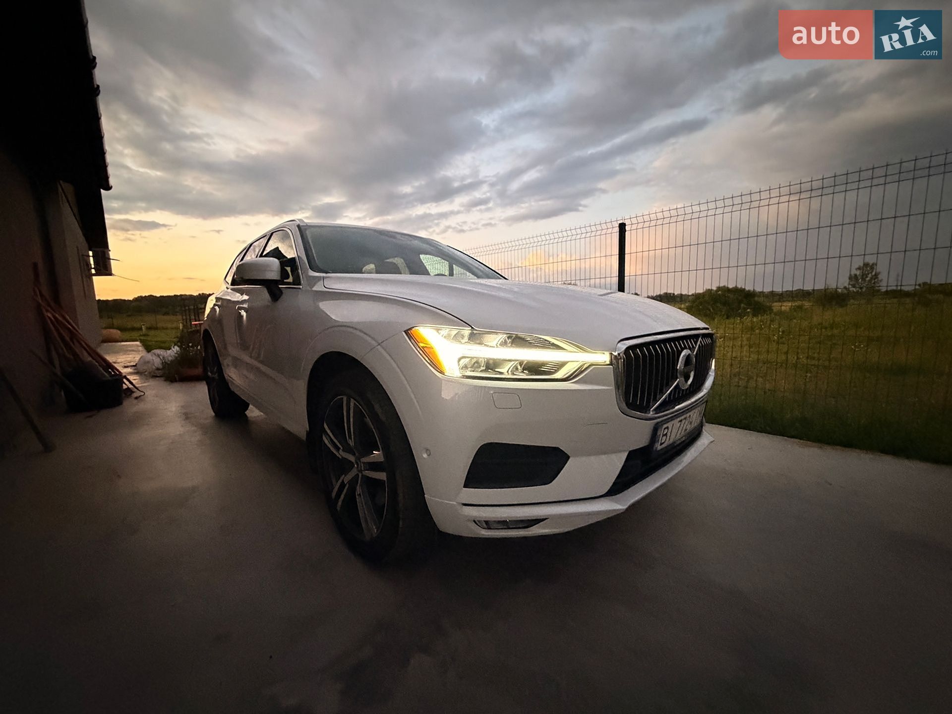 Volvo XC60 2018 VIN LYVA22RK5JB069768 фото оголошення 12 з 53