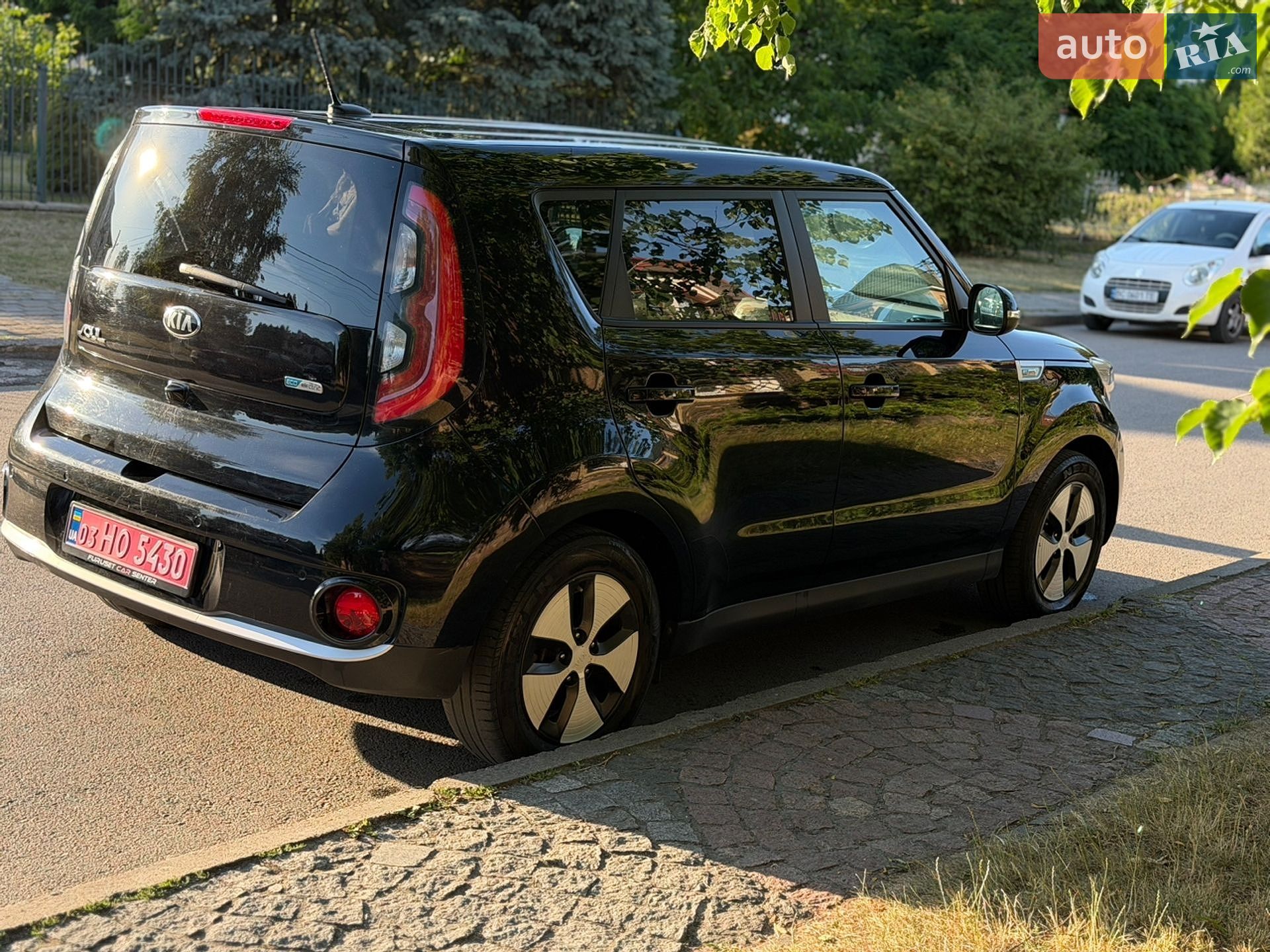 Kia Soul EV 2016 VIN KNAJX81EFG7015627 фото оголошення 2 з 27