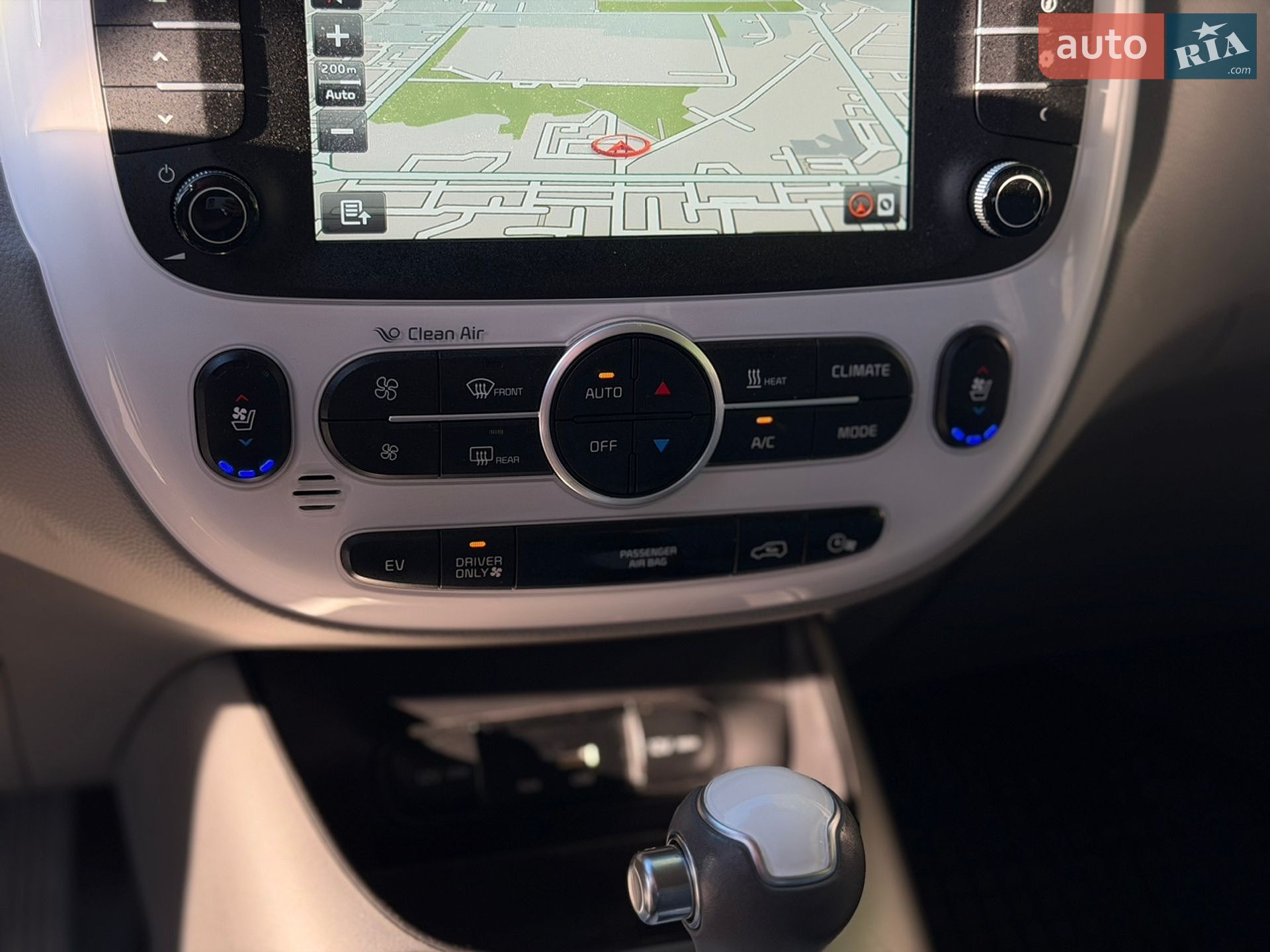 Kia Soul EV 2016 VIN KNAJX81EFG7015627 фото оголошення 14 з 27