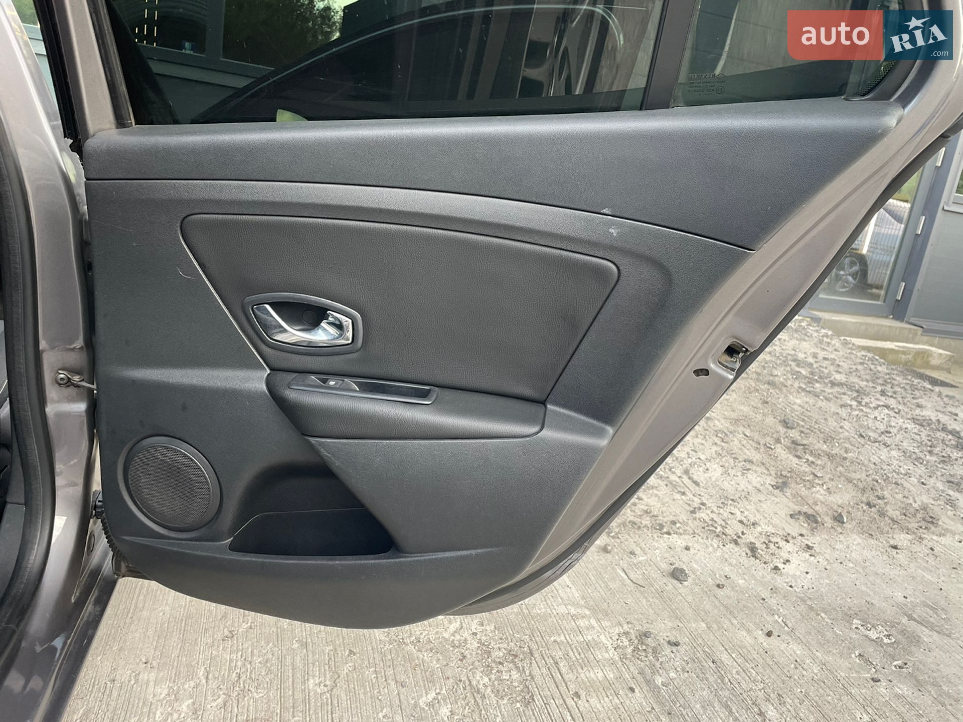 Renault Megane 2014 VIN VF1KZ100650618869 фото оголошення 25 з 43