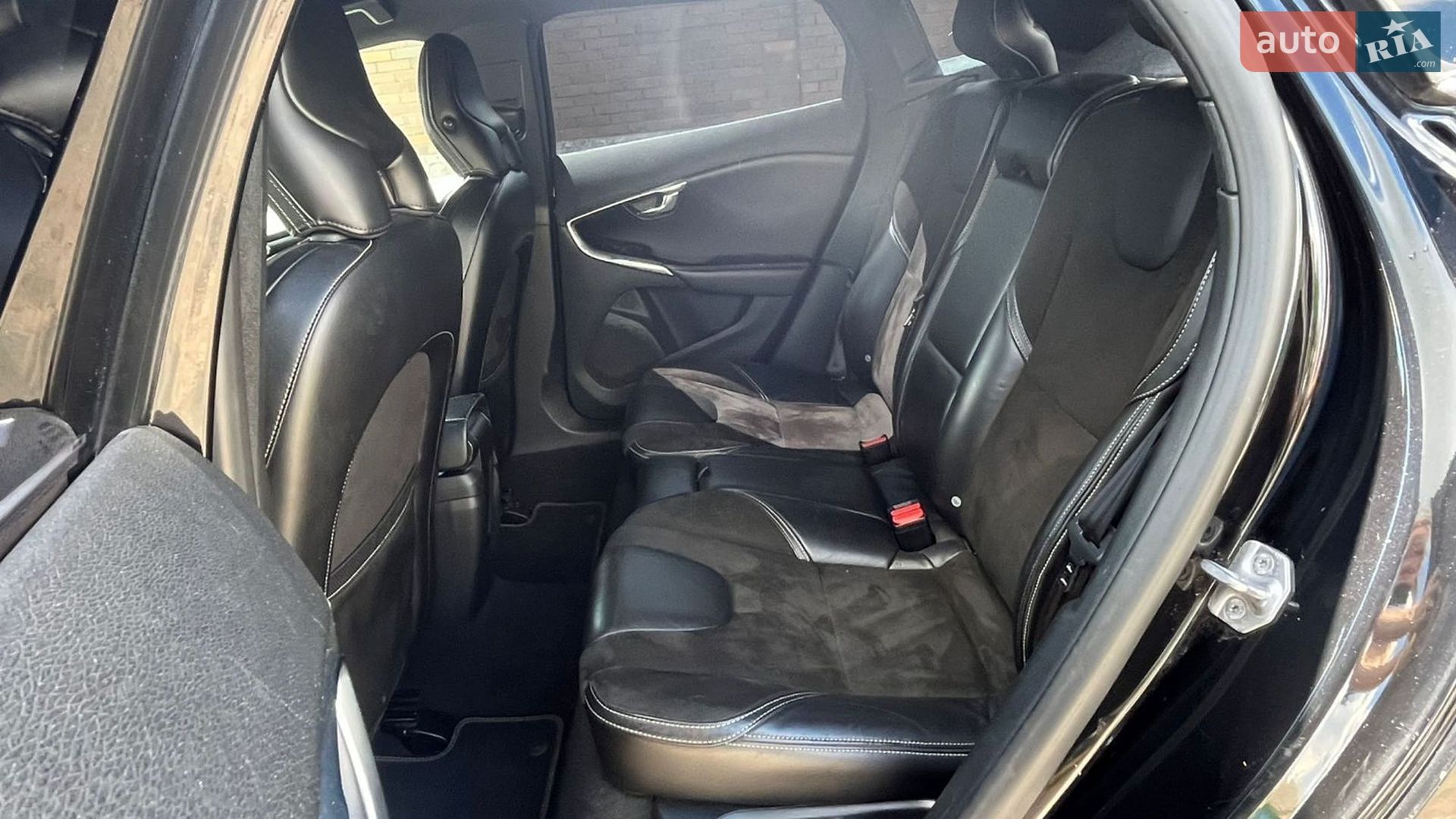Volvo V40 2014 VIN YV1MV8461E2130075 фото оголошення 18 з 22