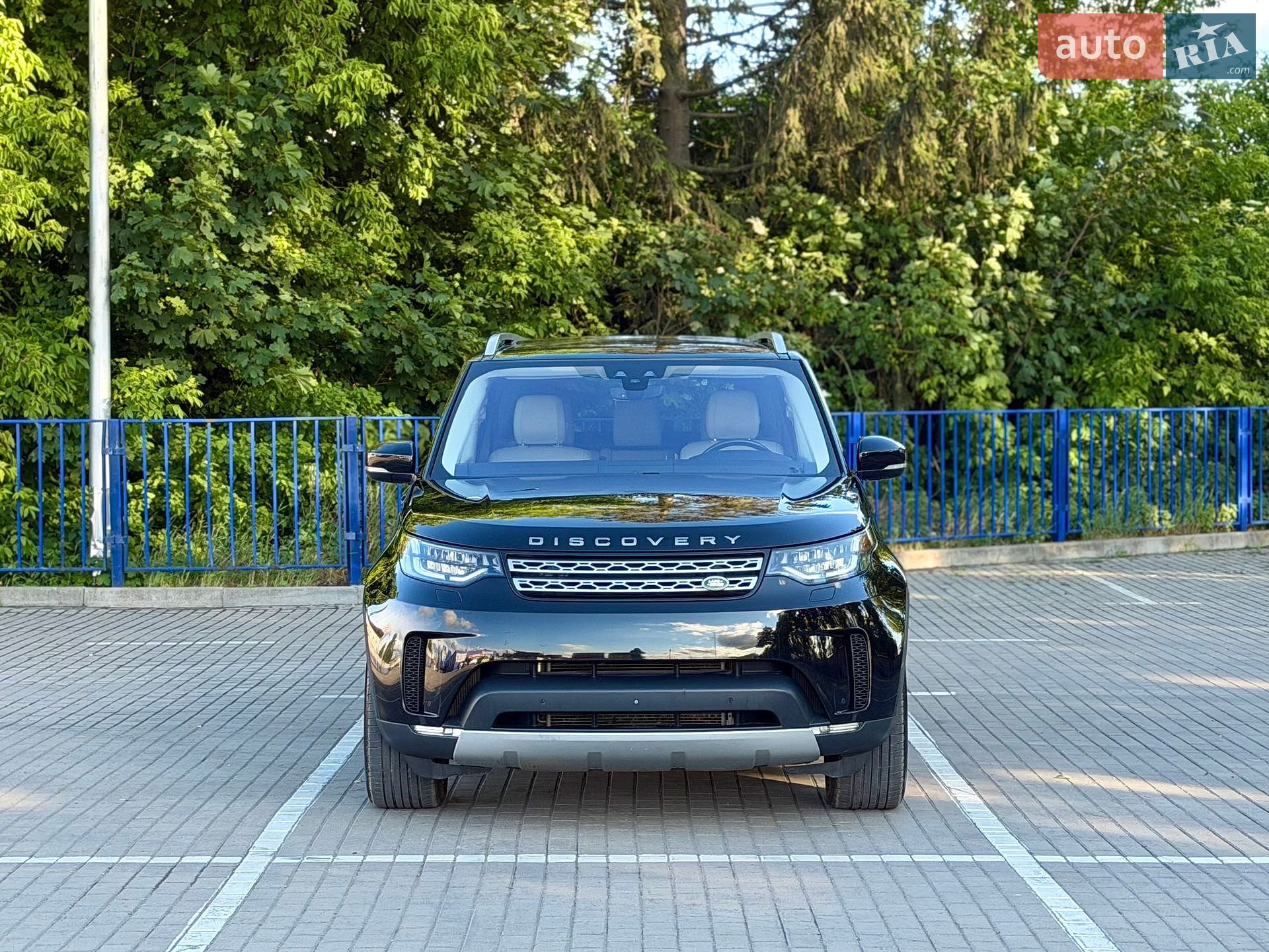 Land Rover Discovery 2017 VIN SALRRBBVXHA024998 фото оголошення 9 з 85