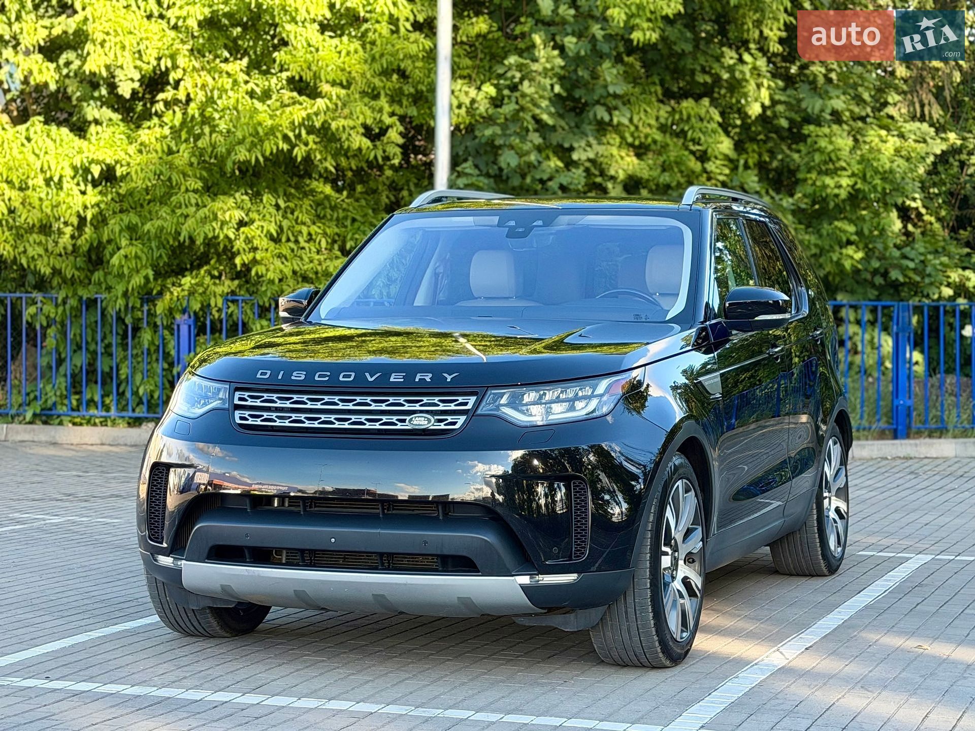 Land Rover Discovery 2017 VIN SALRRBBVXHA024998 фото оголошення 11 з 85