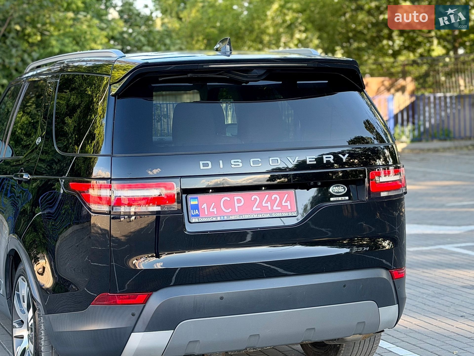 Land Rover Discovery 2017 VIN SALRRBBVXHA024998 фото оголошення 20 з 85