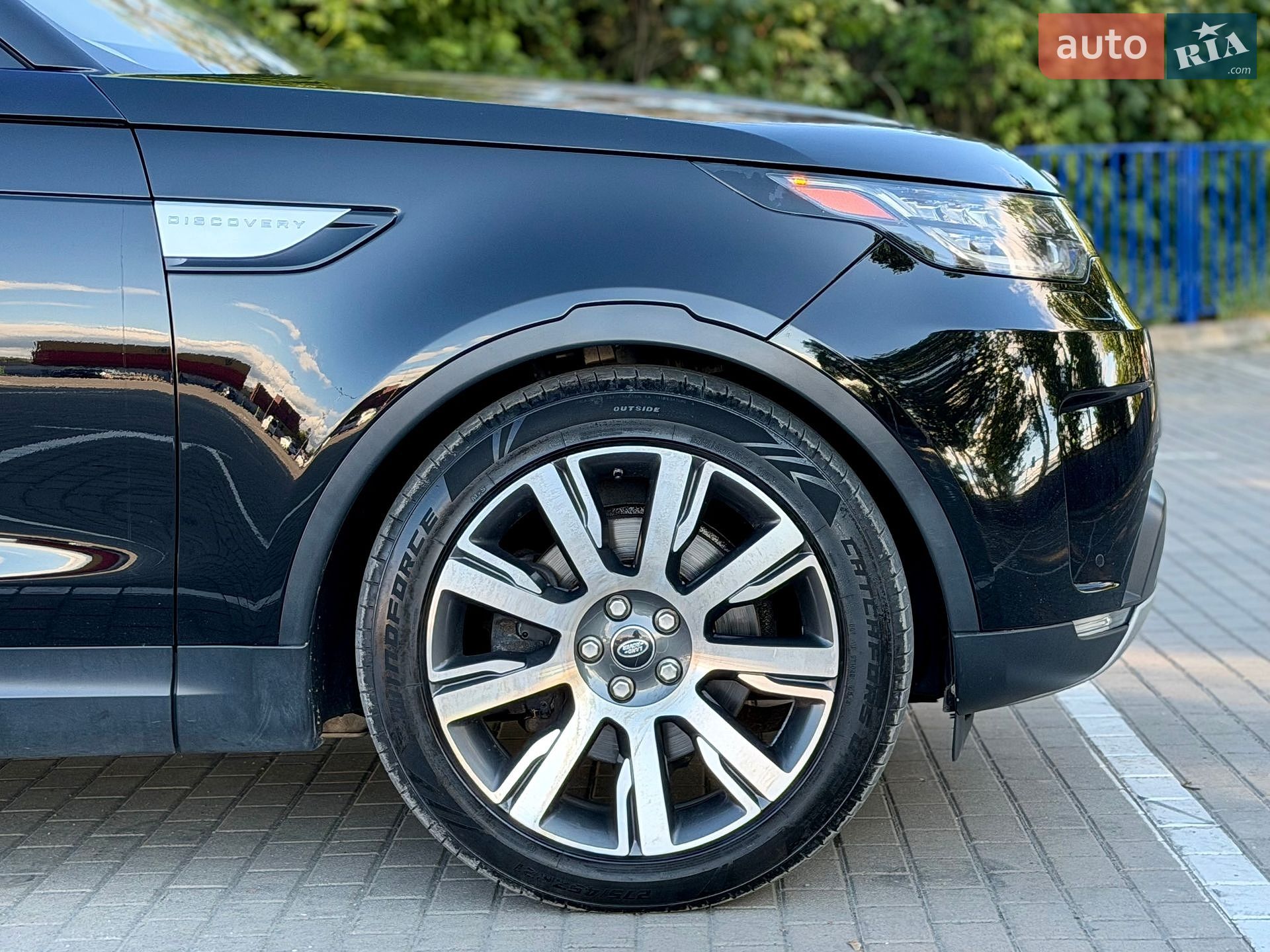 Land Rover Discovery 2017 VIN SALRRBBVXHA024998 фото оголошення 32 з 85