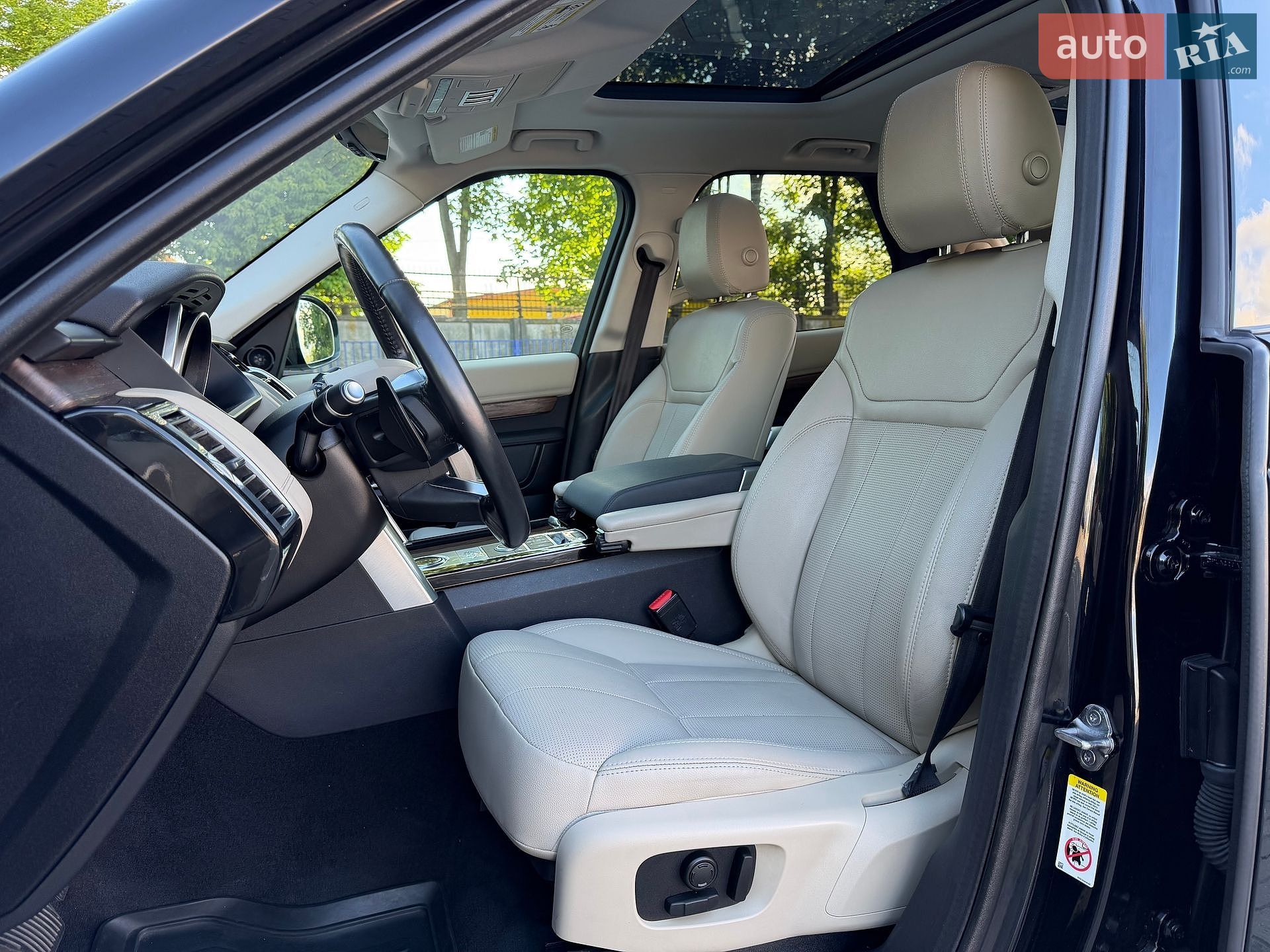 Land Rover Discovery 2017 VIN SALRRBBVXHA024998 фото оголошення 43 з 85