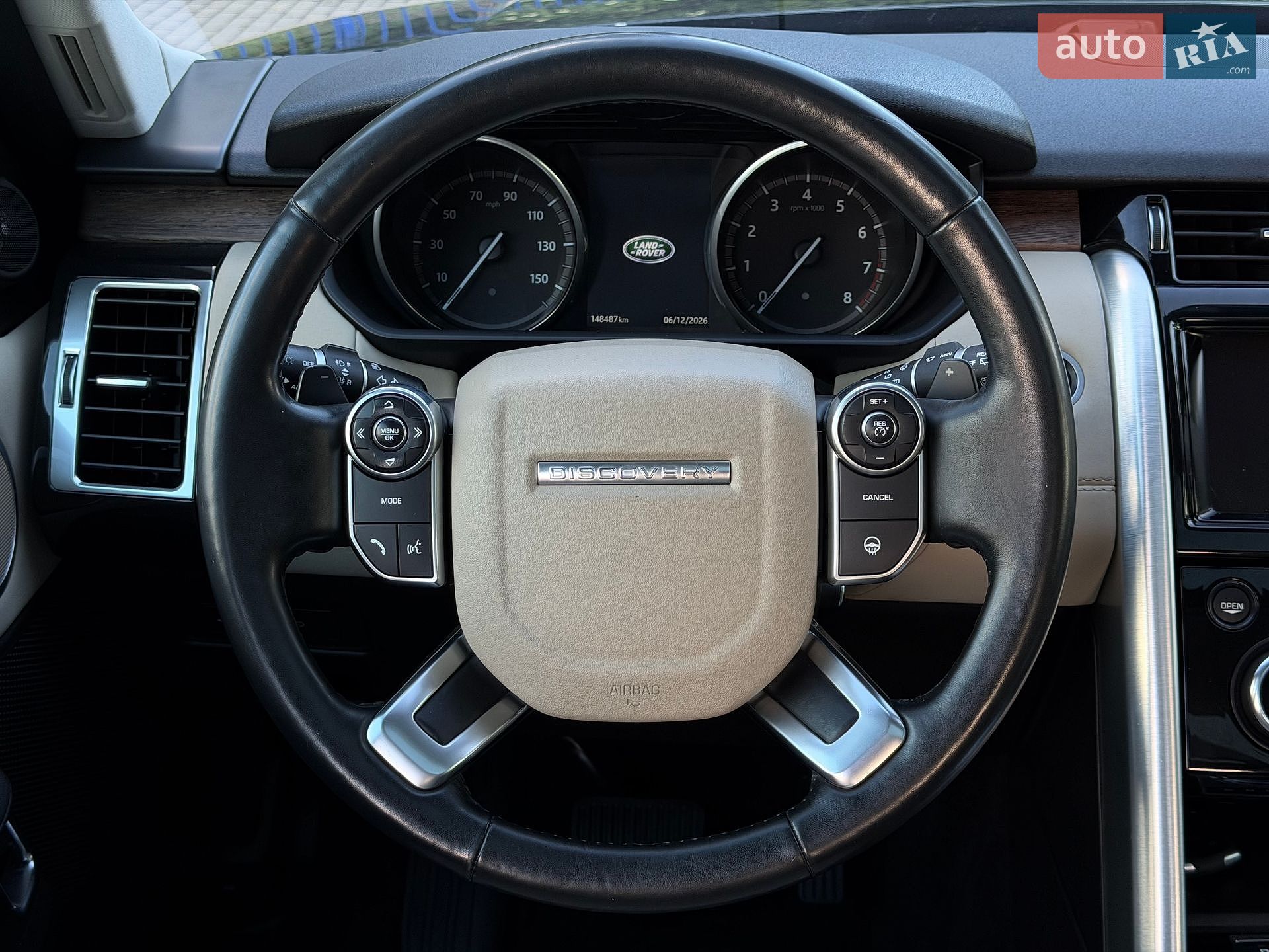 Land Rover Discovery 2017 VIN SALRRBBVXHA024998 фото оголошення 51 з 85