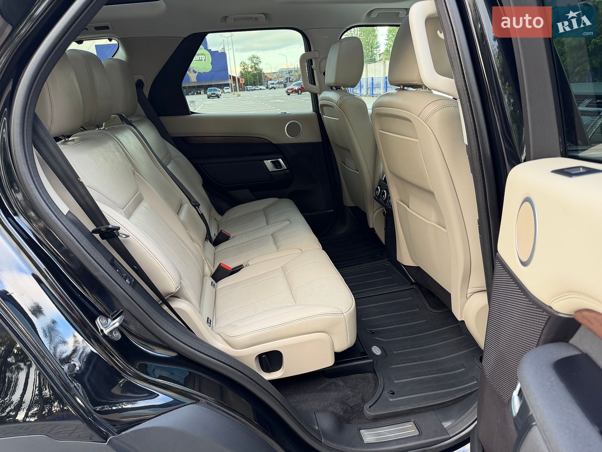 Land Rover Discovery 2017 VIN SALRRBBVXHA024998 фото оголошення 77 з 85