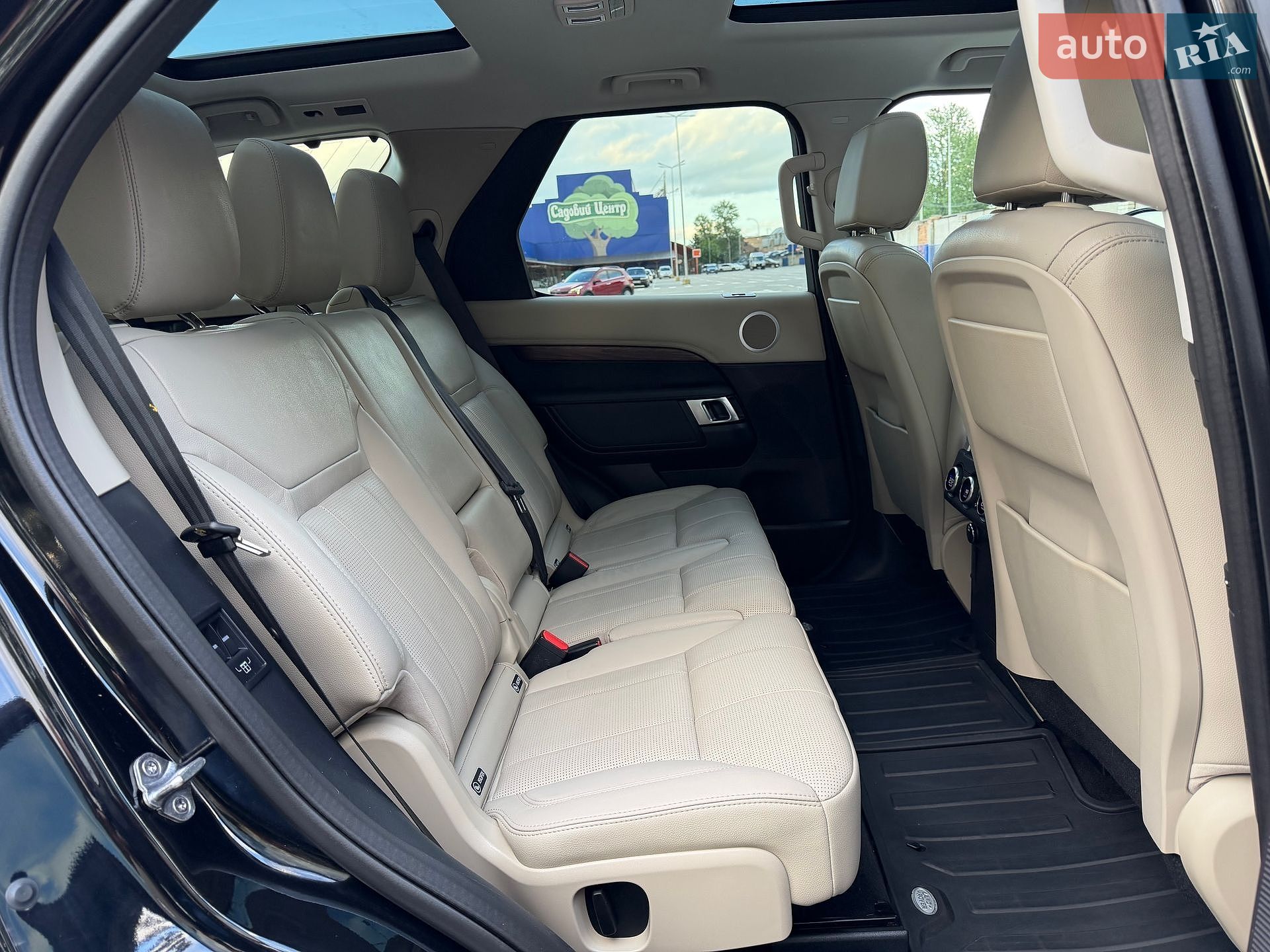 Land Rover Discovery 2017 VIN SALRRBBVXHA024998 фото оголошення 79 з 85