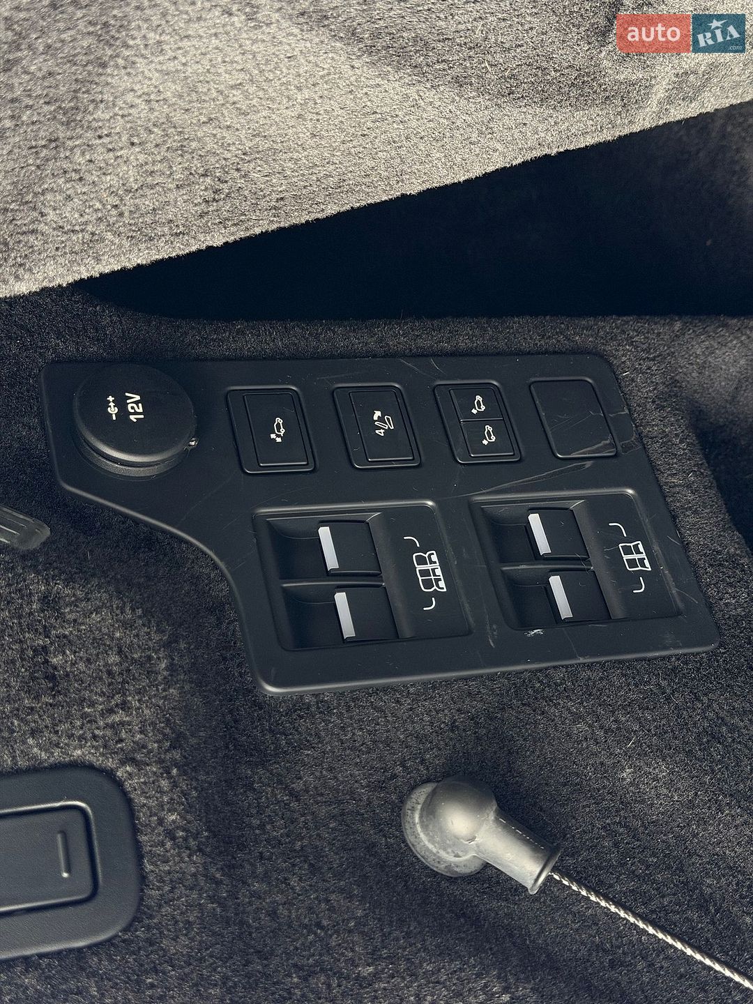Land Rover Discovery 2017 VIN SALRRBBVXHA024998 фото оголошення 83 з 85