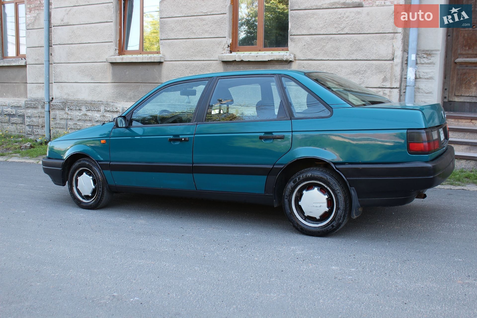Volkswagen Passat 1993 VIN WVWZZZ31ZPE054024 фото оголошення 4 з 22