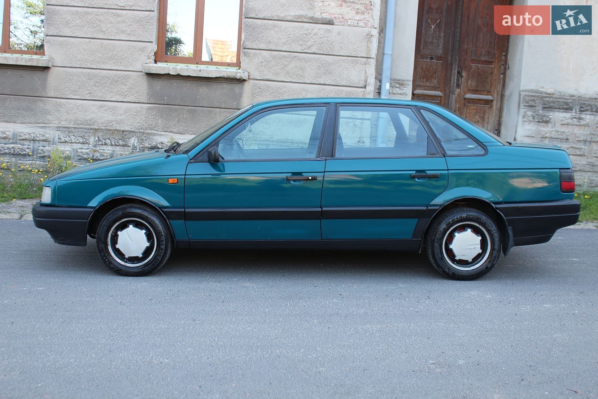 Volkswagen Passat 1993 VIN WVWZZZ31ZPE054024 фото оголошення 3 з 22