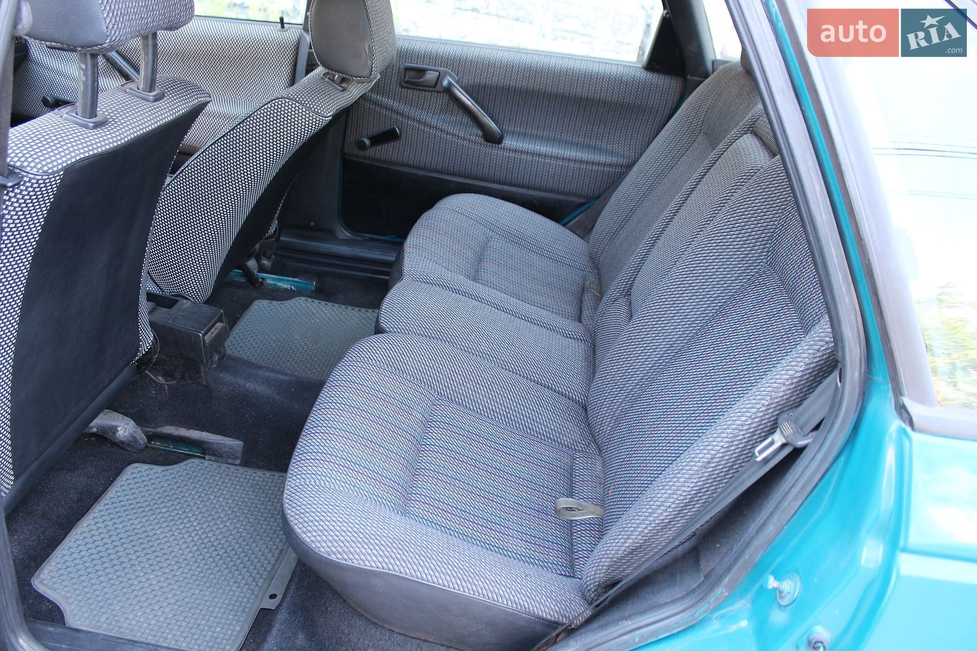 Volkswagen Passat 1993 VIN WVWZZZ31ZPE054024 фото оголошення 18 з 22