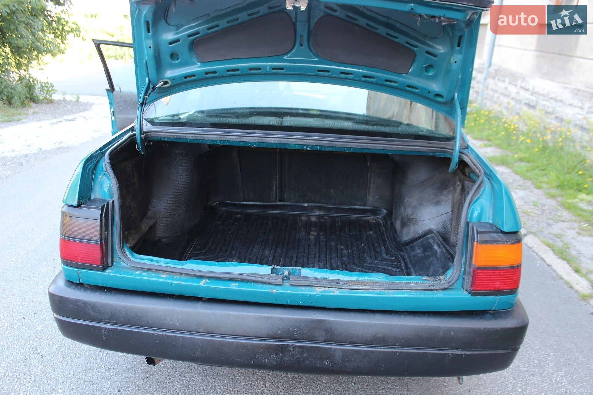 Volkswagen Passat 1993 VIN WVWZZZ31ZPE054024 фото оголошення 19 з 22