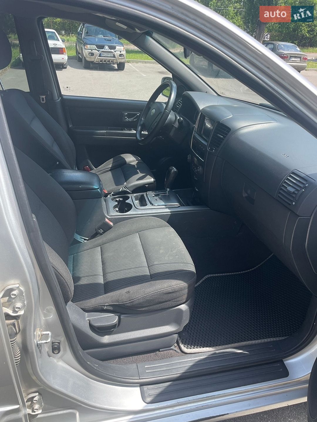 Kia Sorento 2008 VIN KNEJC524885835221 фото оголошення 9 з 33