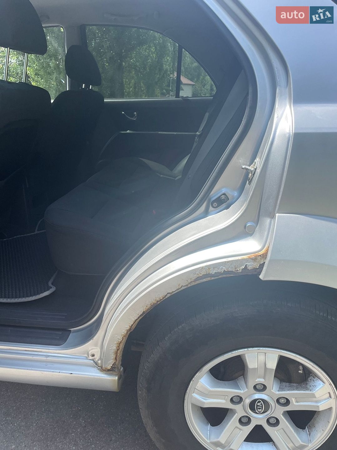 Kia Sorento 2008 VIN KNEJC524885835221 фото оголошення 32 з 33