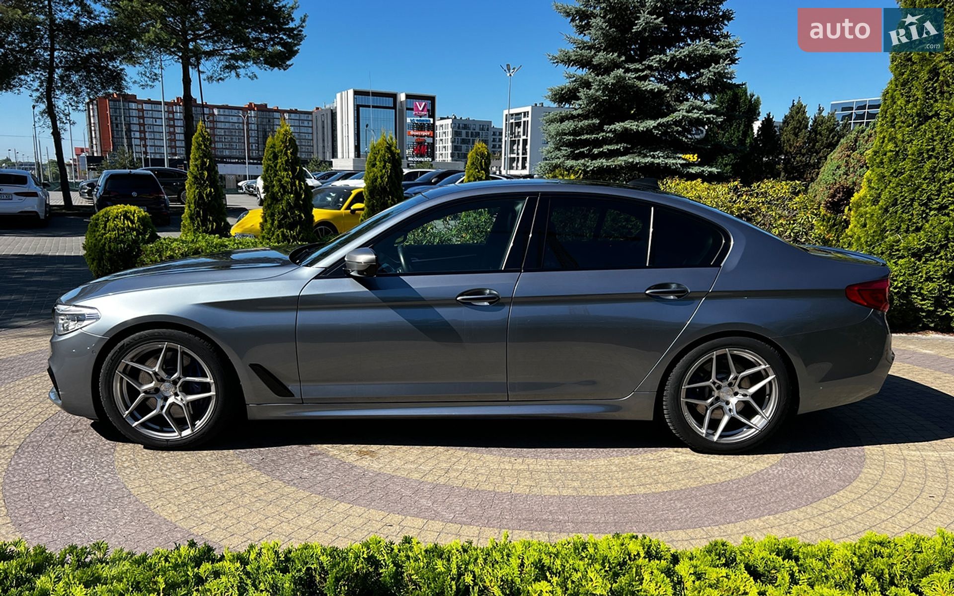 BMW 5 Series 2017 VIN WBAJB9C52JB036916 фото оголошення 4 з 27