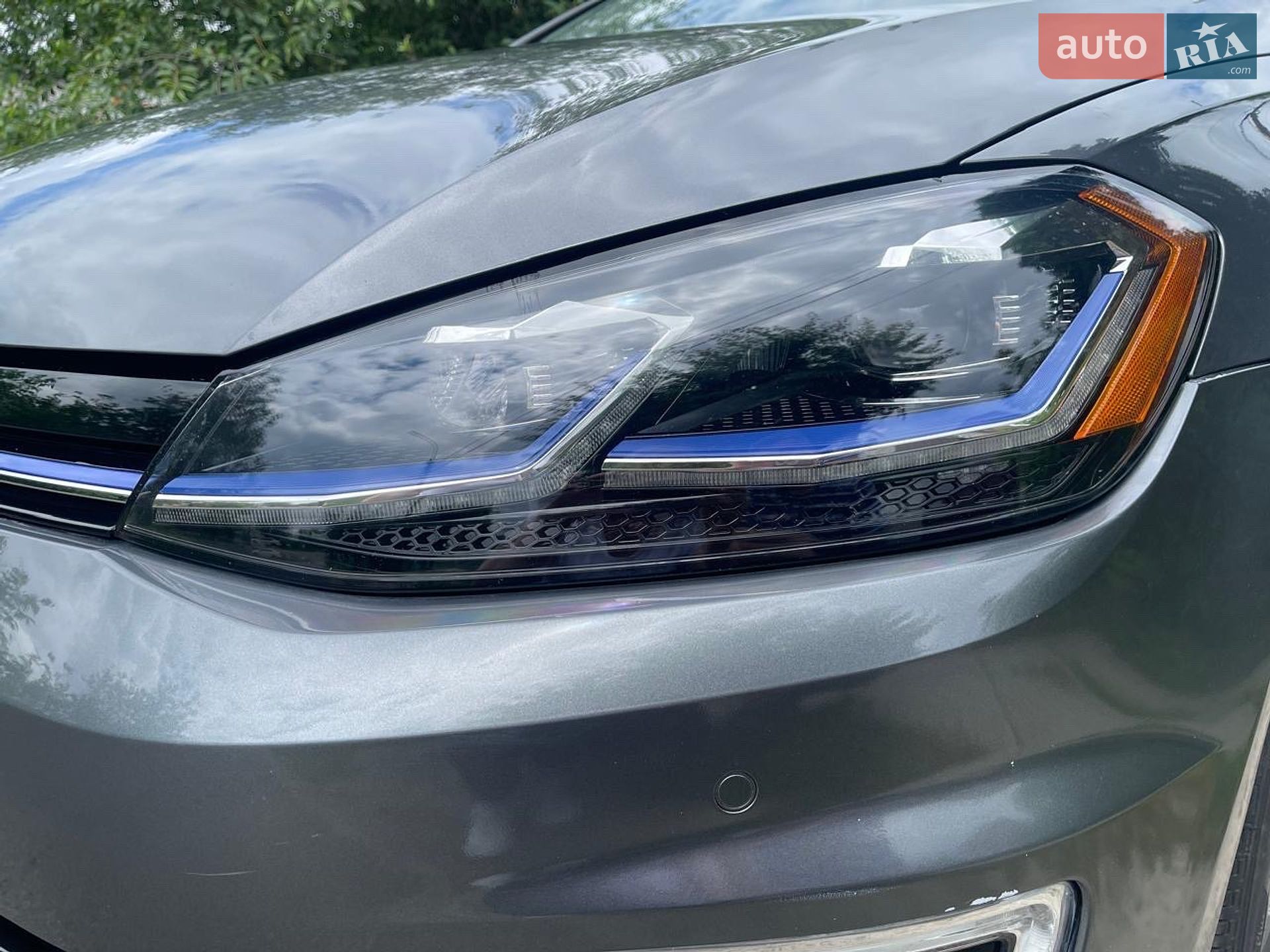 Volkswagen e-Golf 2019 VIN WVWPR7AU0KW911072 фото оголошення 18 з 19