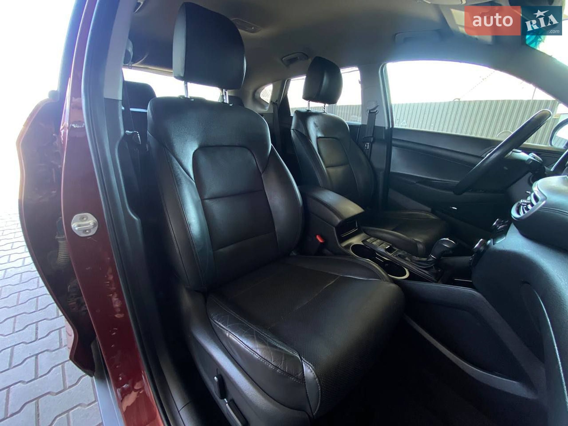 Hyundai Tucson 2018 VIN KM8J3CAL5KU931428 фото оголошення 17 з 26