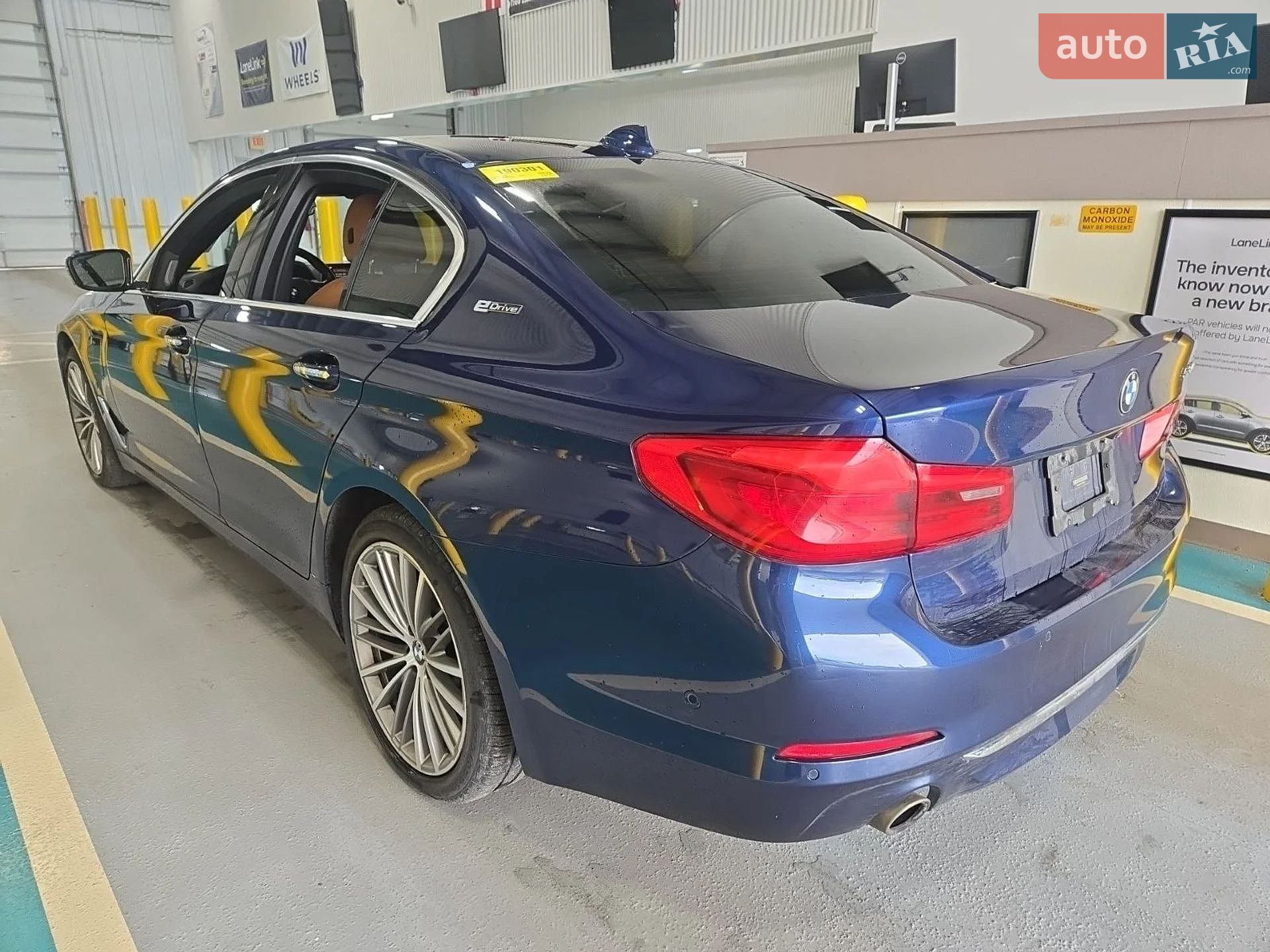 BMW 5 Series 2018 VIN WBAJB1C56JB085165 фото оголошення 27 з 34