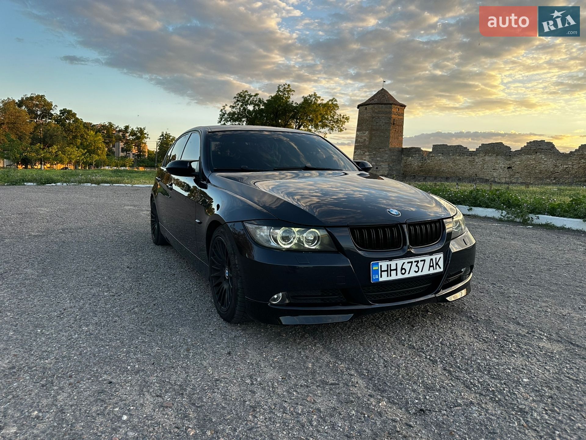 BMW 3 Series 2005 VIN WBAVC31010PY53931 фото оголошення 2 з 24