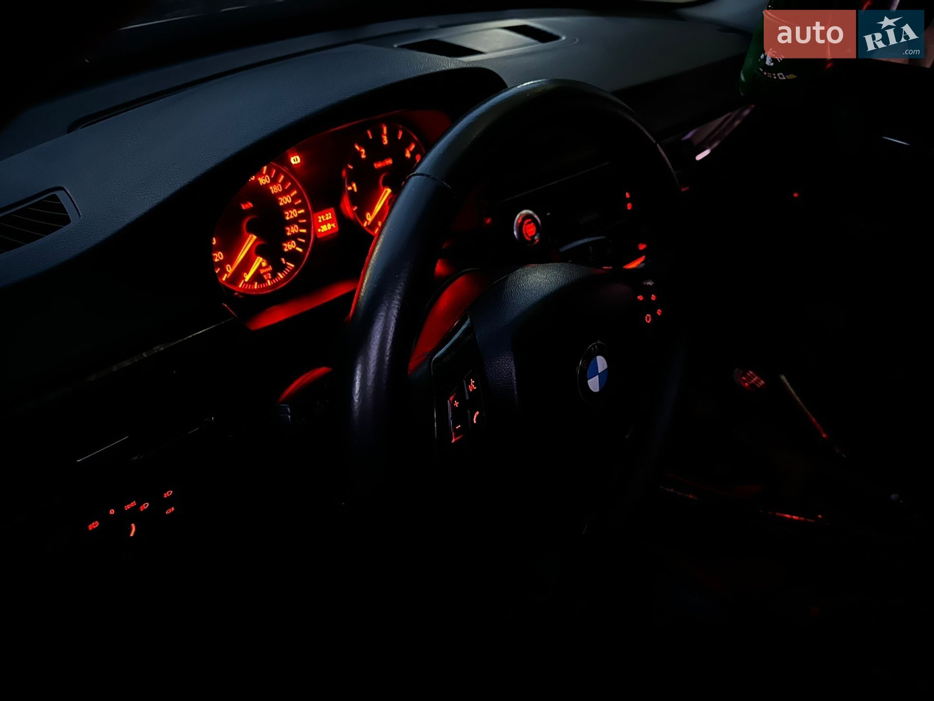 BMW 3 Series 2005 VIN WBAVC31010PY53931 фото оголошення 20 з 24