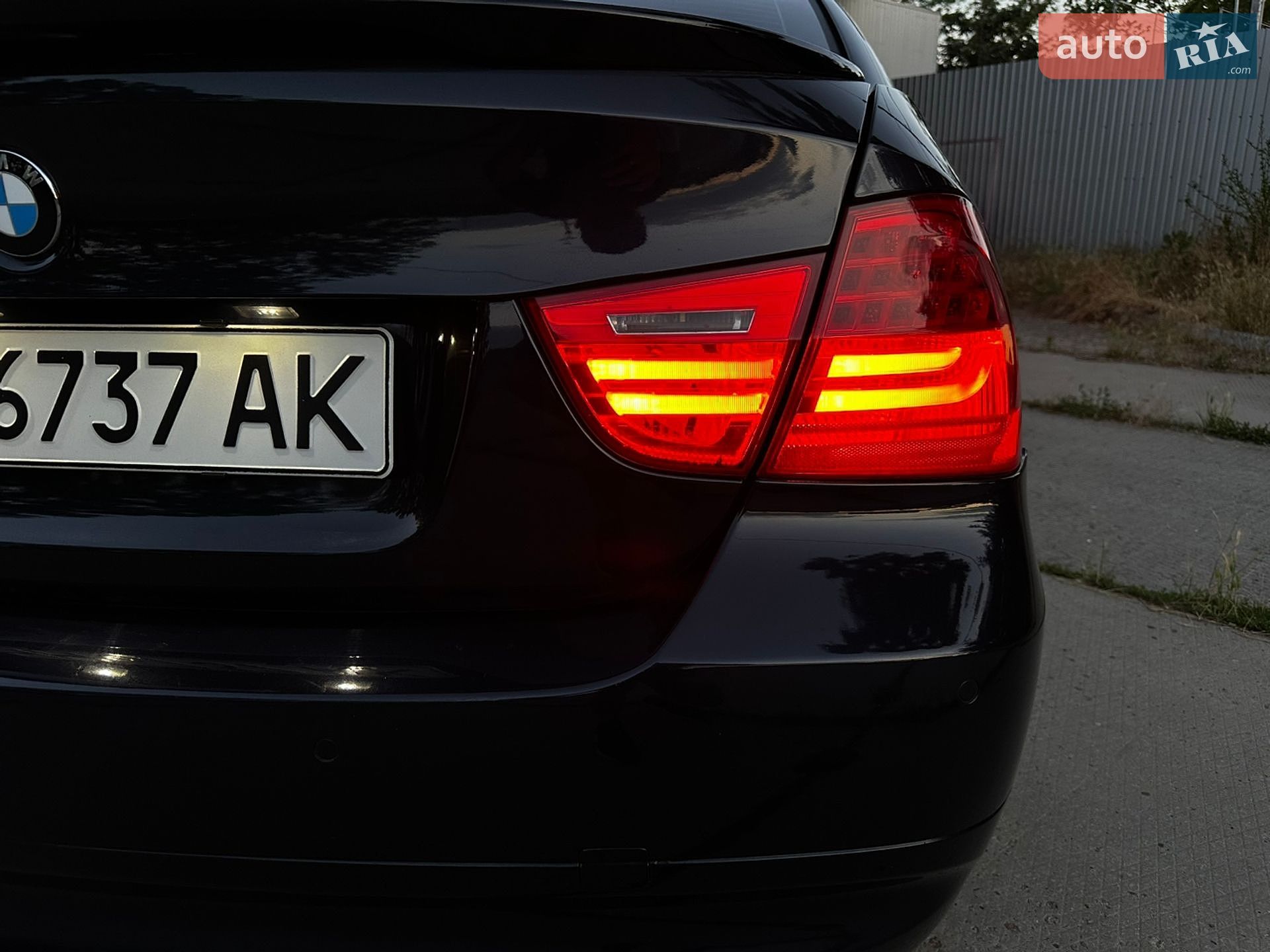 BMW 3 Series 2005 VIN WBAVC31010PY53931 фото оголошення 23 з 24