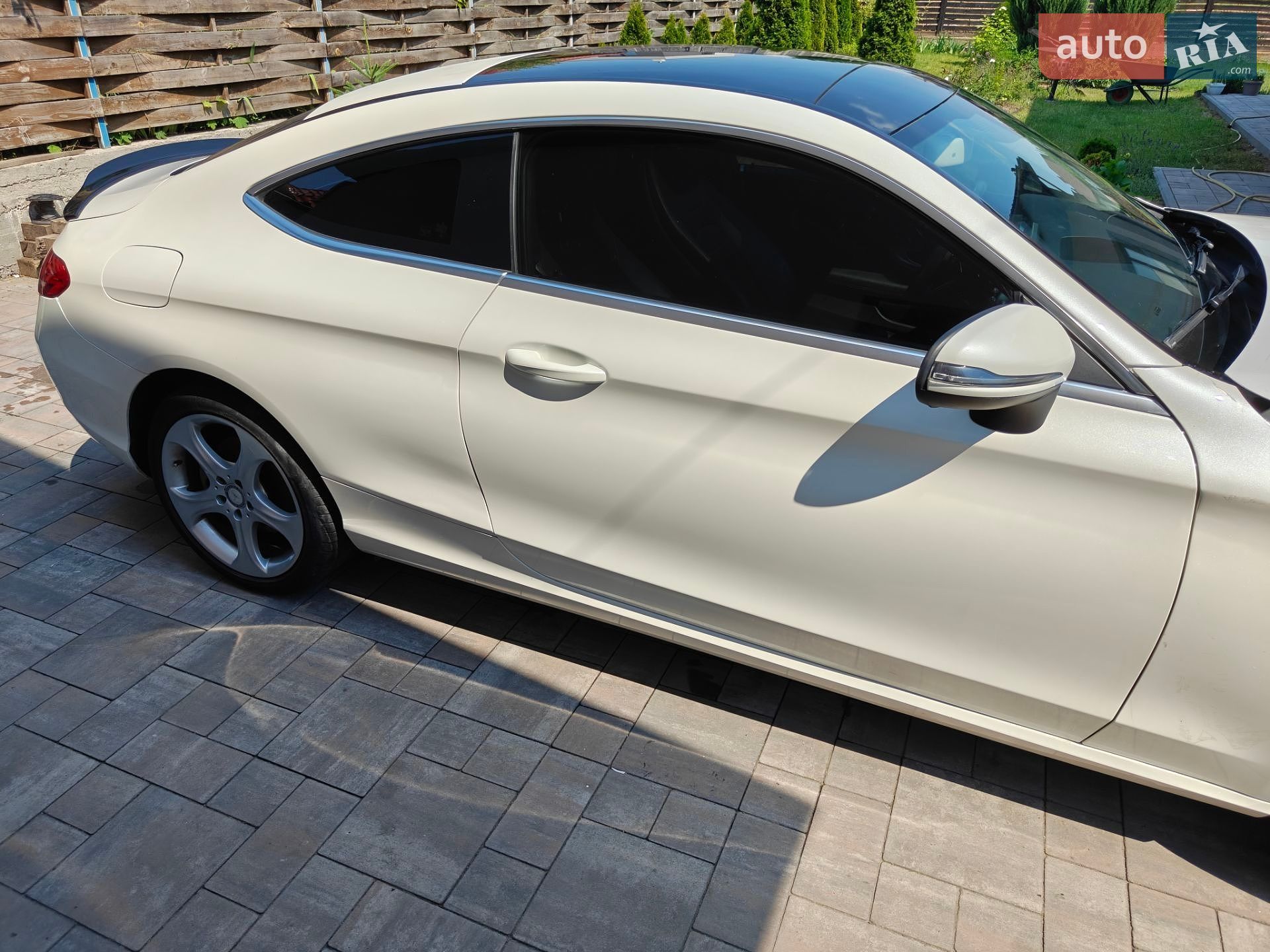 Mercedes-Benz C-Class 2016 VIN WDDWJ4JB0HF383760 фото оголошення 4 з 25