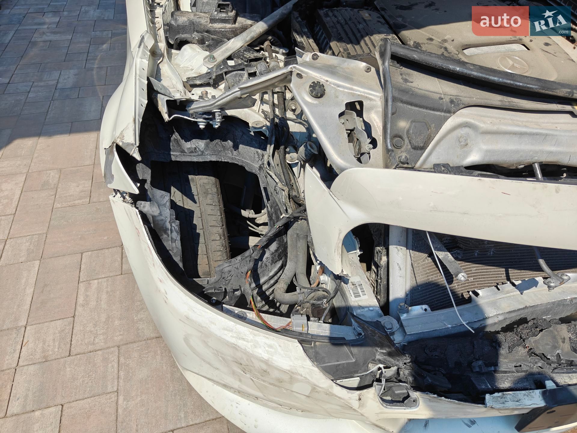 Mercedes-Benz C-Class 2016 VIN WDDWJ4JB0HF383760 фото оголошення 14 з 25
