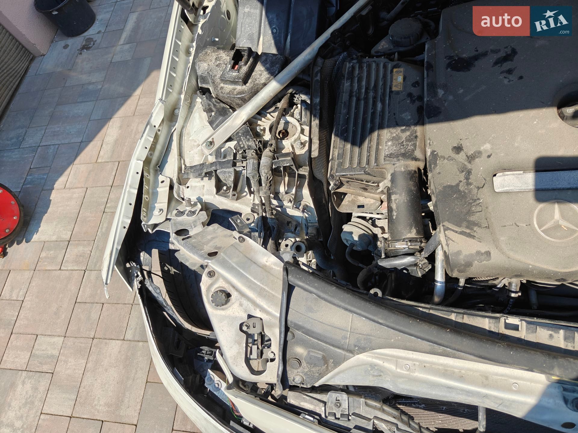 Mercedes-Benz C-Class 2016 VIN WDDWJ4JB0HF383760 фото оголошення 17 з 25