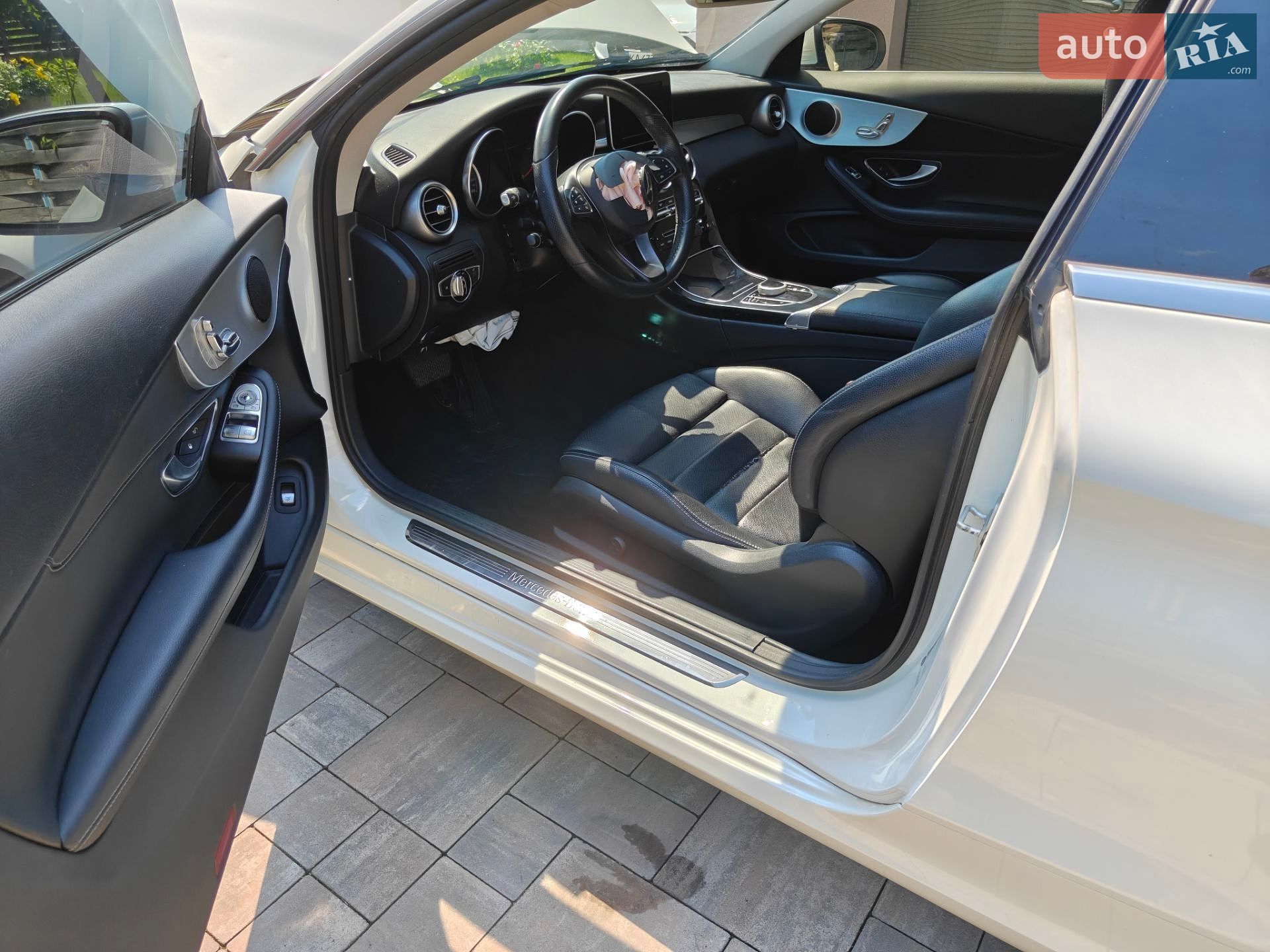 Mercedes-Benz C-Class 2016 VIN WDDWJ4JB0HF383760 фото оголошення 19 з 25