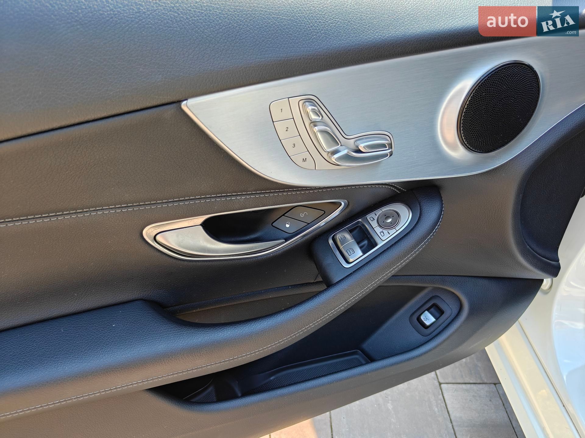 Mercedes-Benz C-Class 2016 VIN WDDWJ4JB0HF383760 фото оголошення 24 з 25