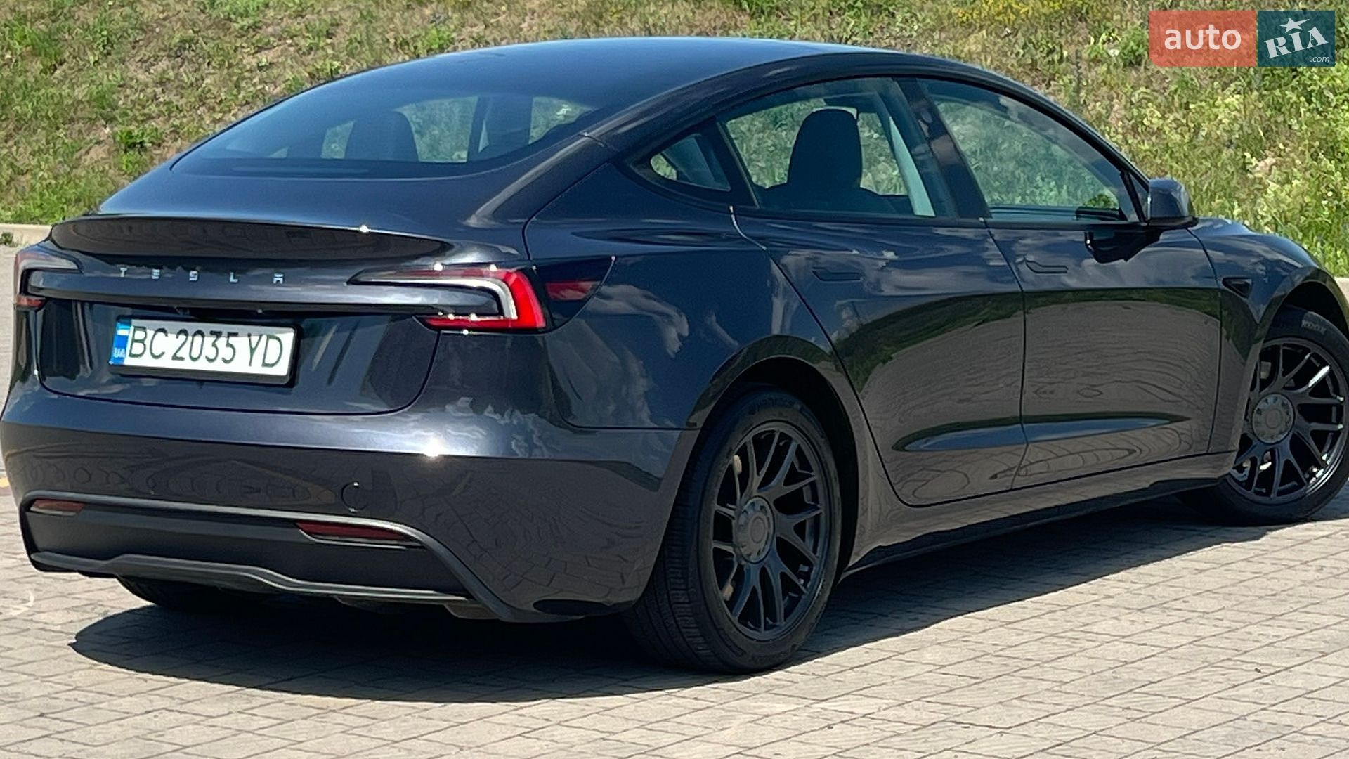 TESLA MODEL 3 2024 VIN 5YJ3E1EA0RF757503 фото оголошення 9 з 36