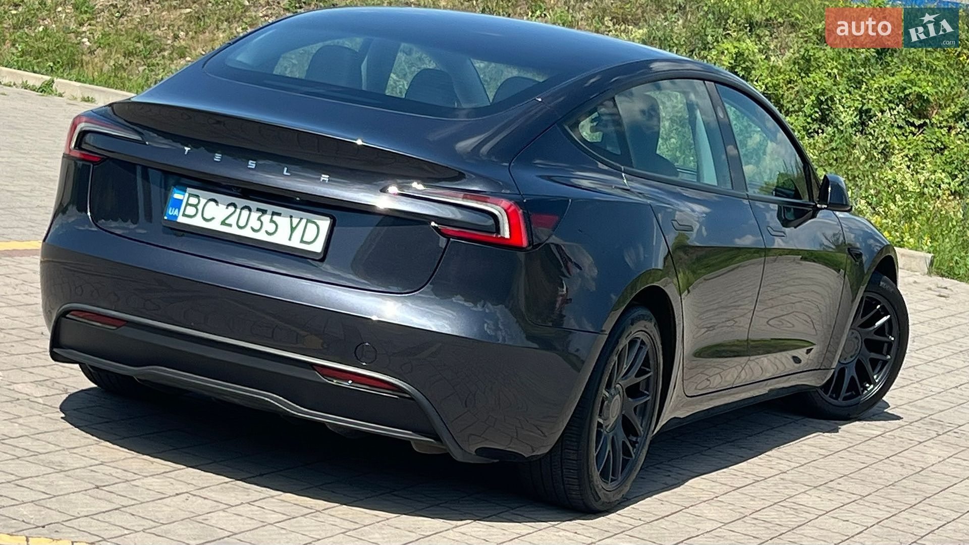 TESLA MODEL 3 2024 VIN 5YJ3E1EA0RF757503 фото оголошення 10 з 36