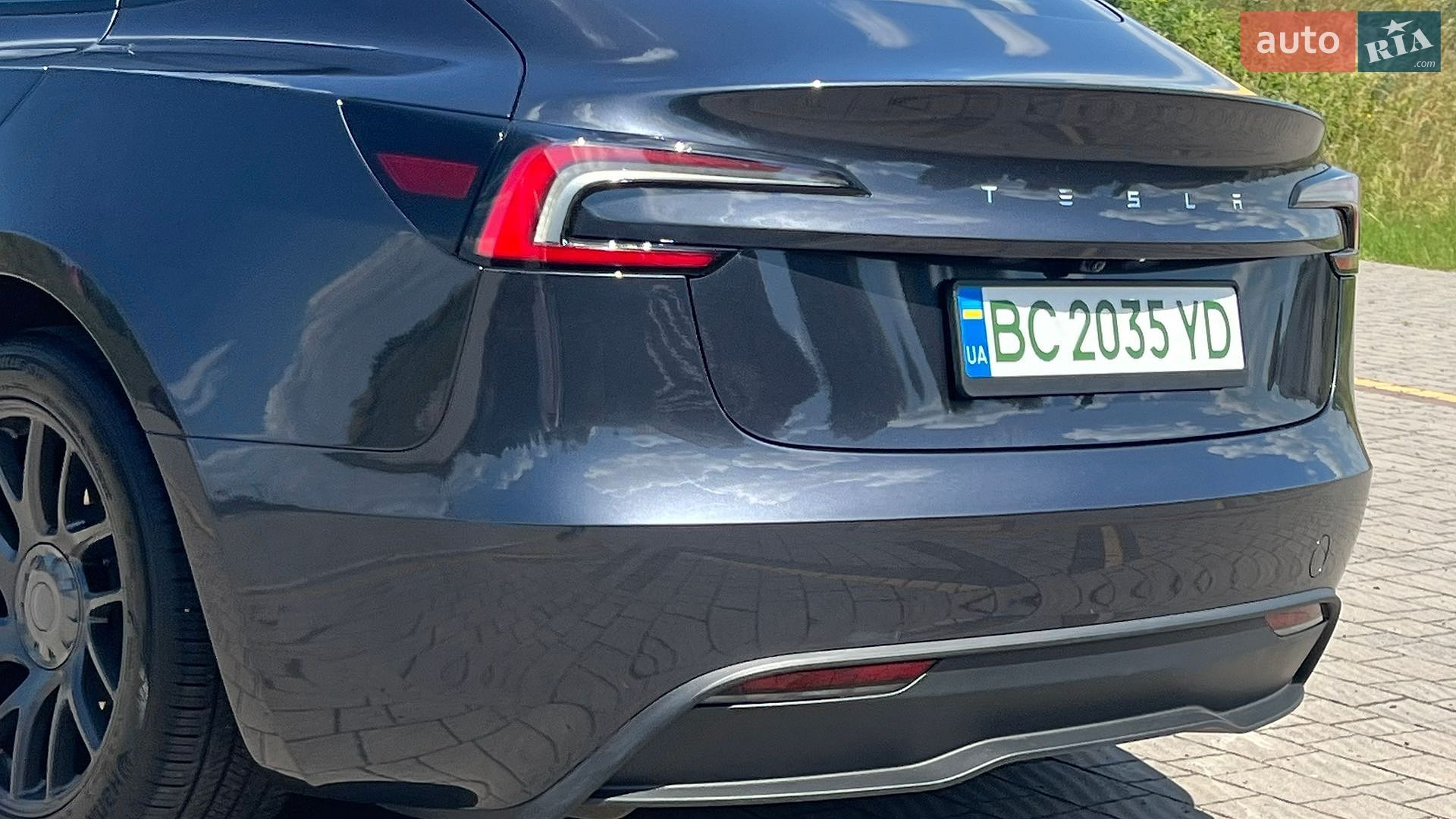 TESLA MODEL 3 2024 VIN 5YJ3E1EA0RF757503 фото оголошення 13 з 36