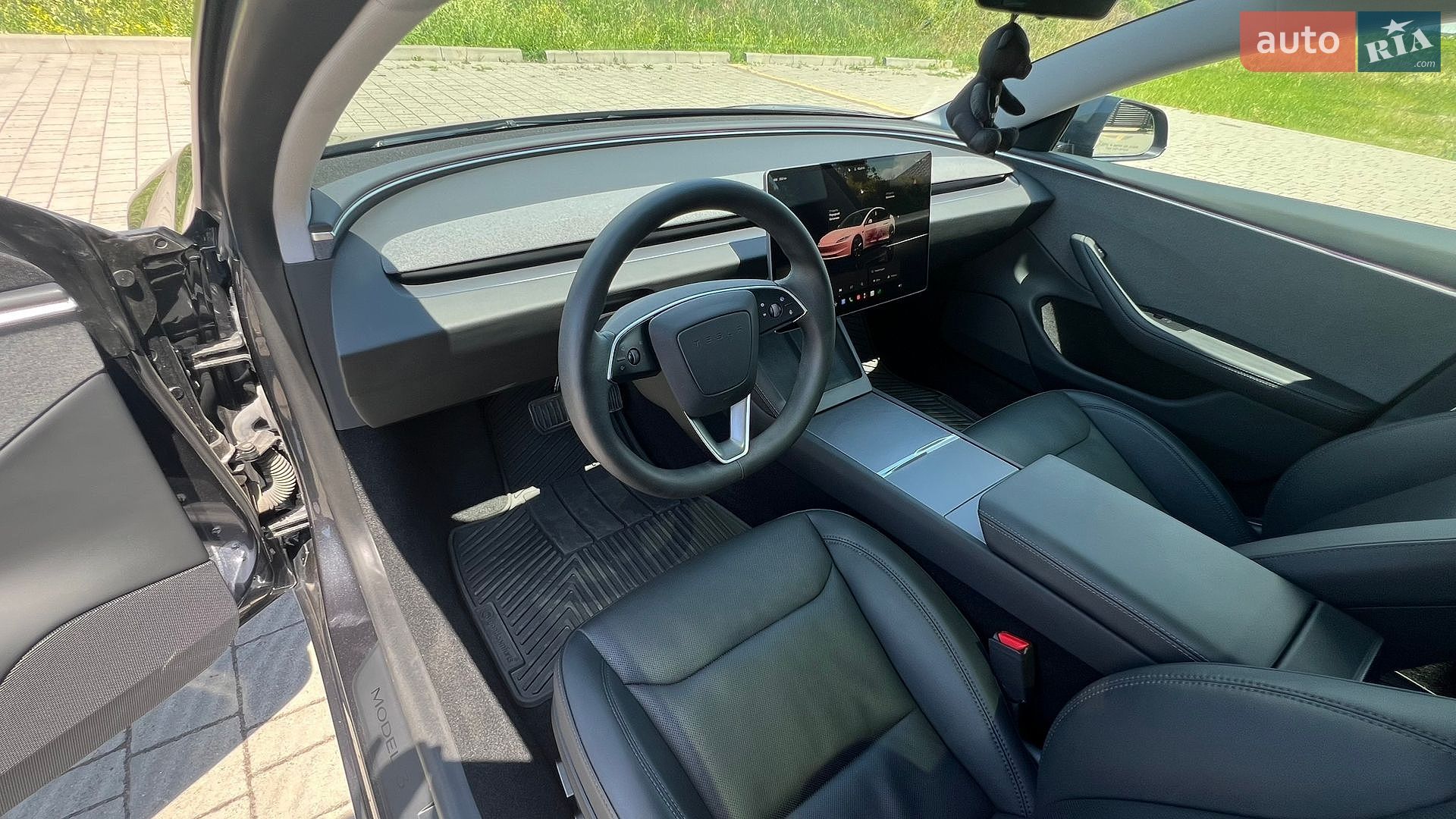 TESLA MODEL 3 2024 VIN 5YJ3E1EA0RF757503 фото оголошення 22 з 36