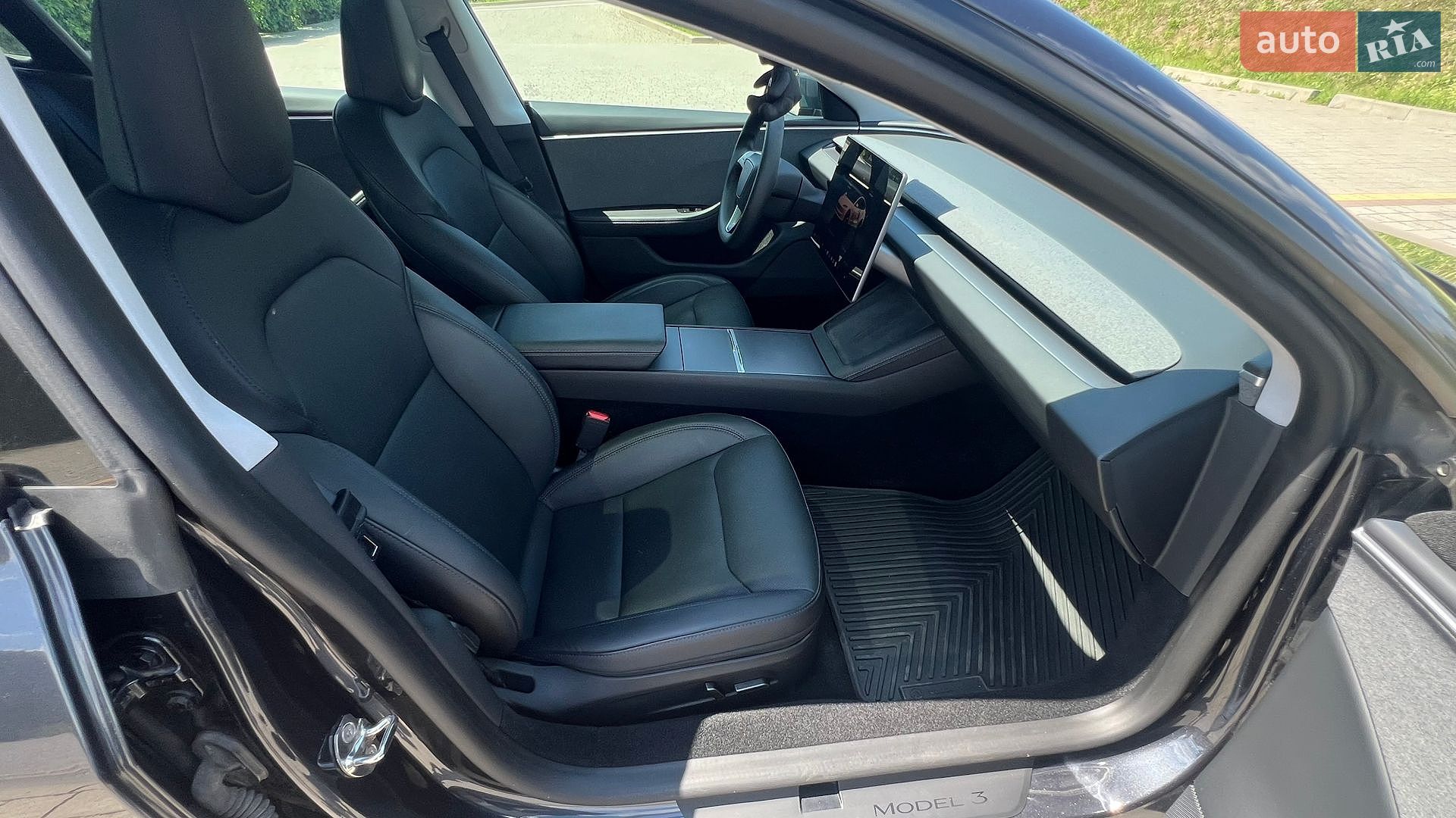 TESLA MODEL 3 2024 VIN 5YJ3E1EA0RF757503 фото оголошення 26 з 36