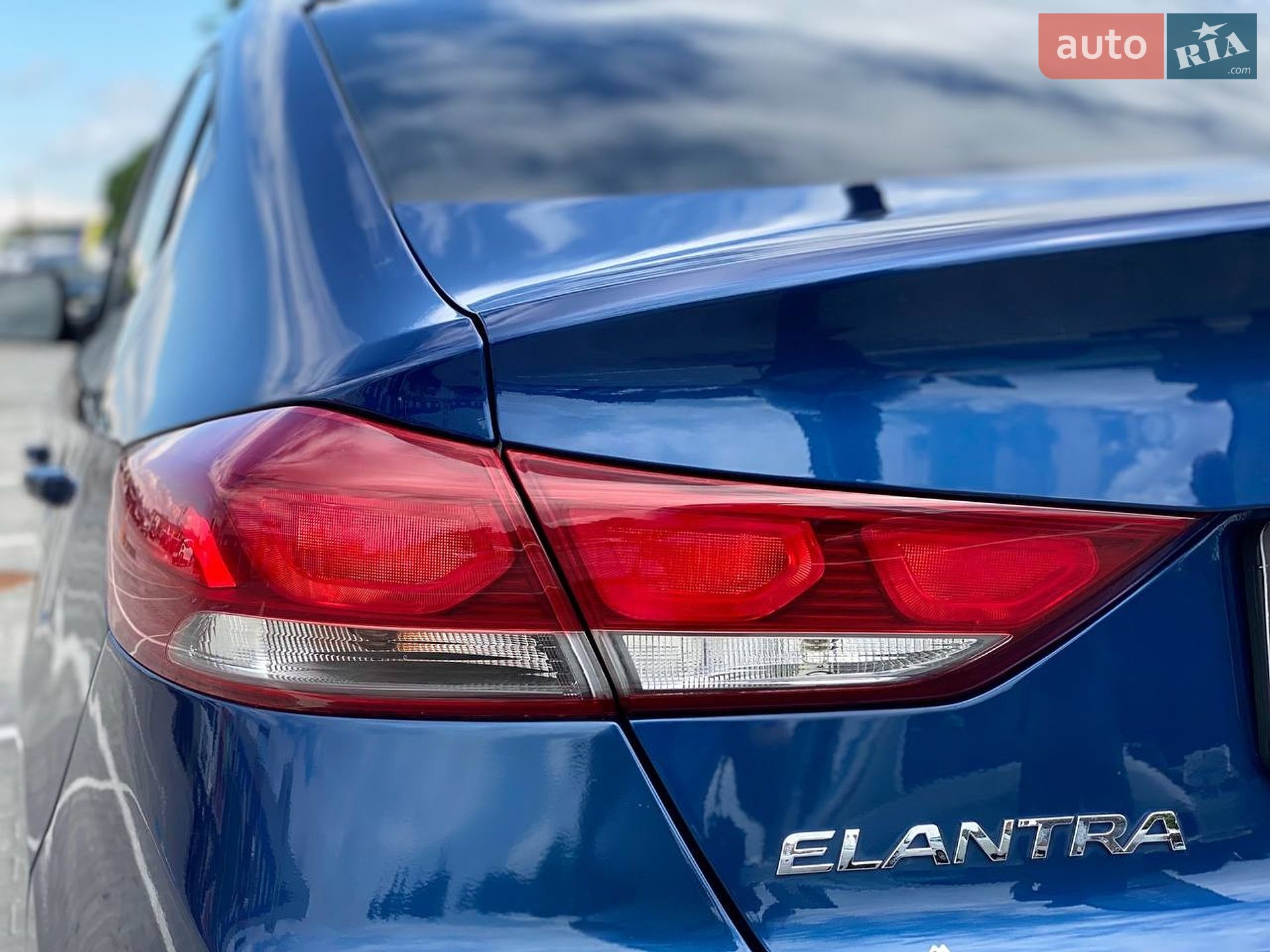 HYUNDAI ELANTRA 2018 VIN 5NPD84LF1JH366295 фото оголошення 13 з 47
