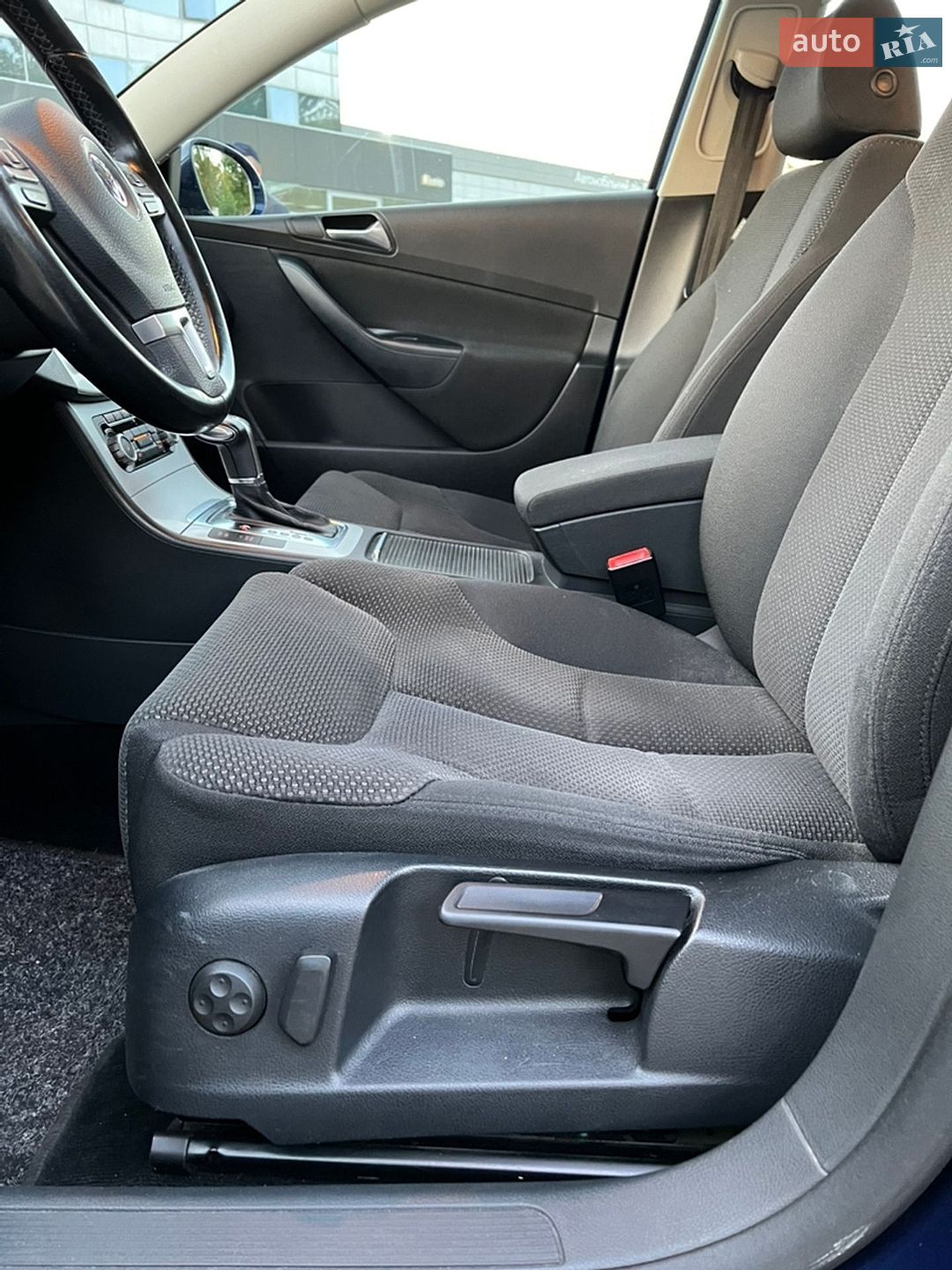 Volkswagen Passat 2010 VIN WVWZZZ3CZAE114576 фото оголошення 19 з 40