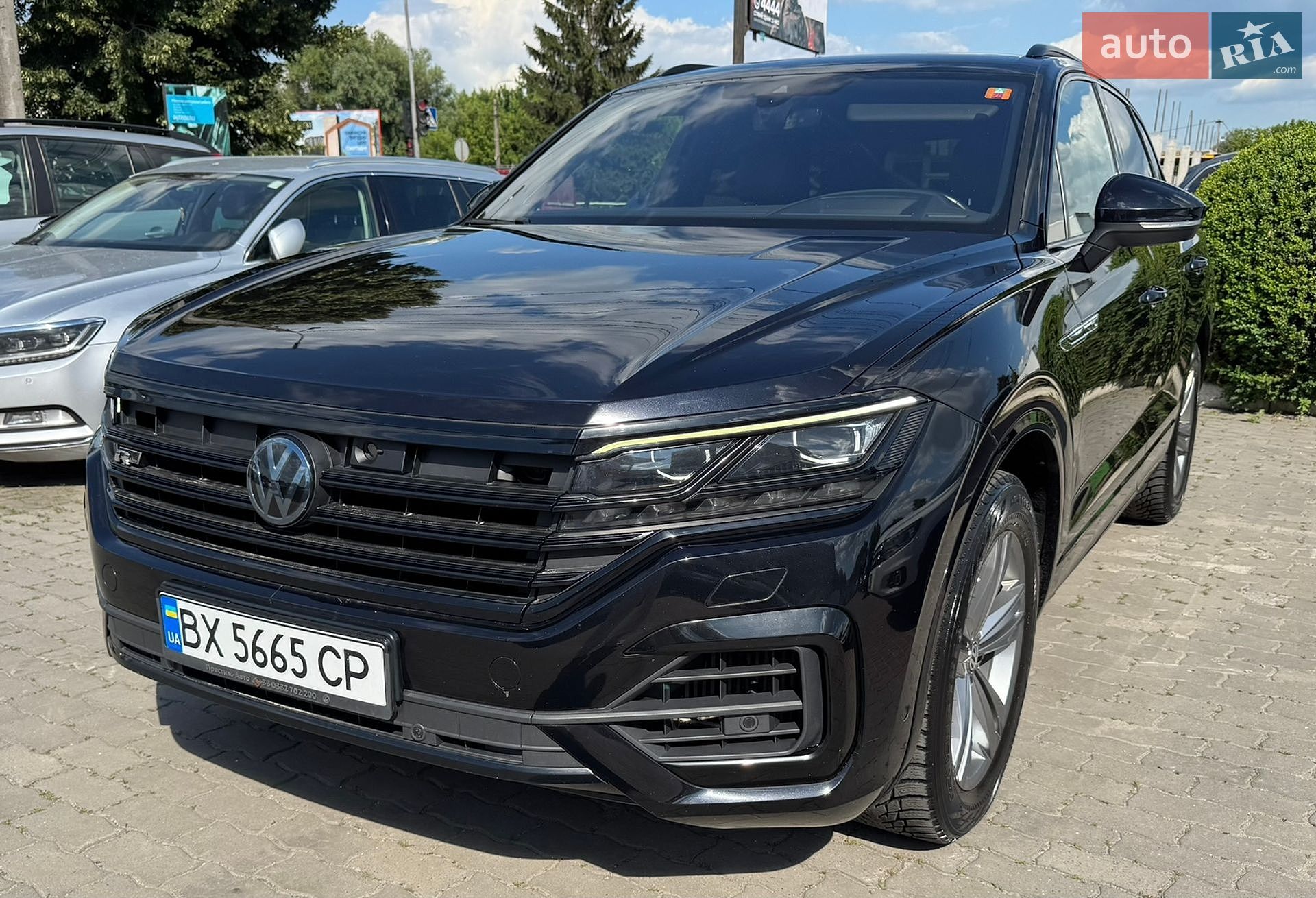 Volkswagen Touareg 2018 VIN WVGZZZCRZJD007231 фото оголошення 2 з 37