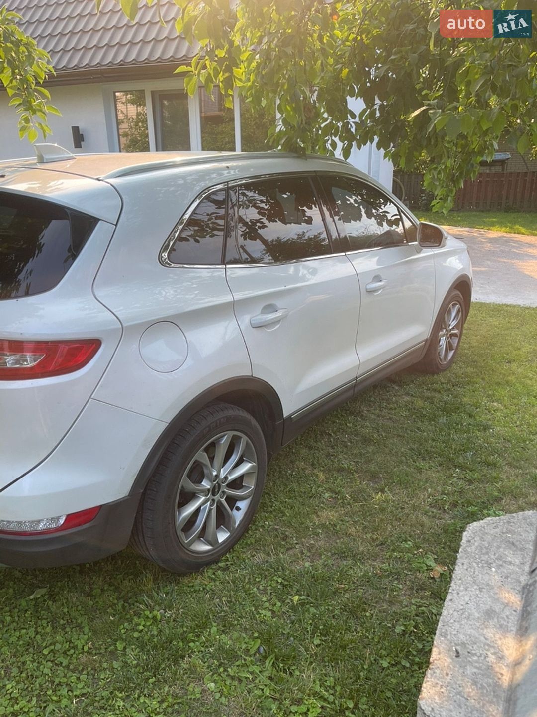Lincoln MKC 2014 VIN 5LMCJ1A98FUJ18143 фото оголошення 2 з 13