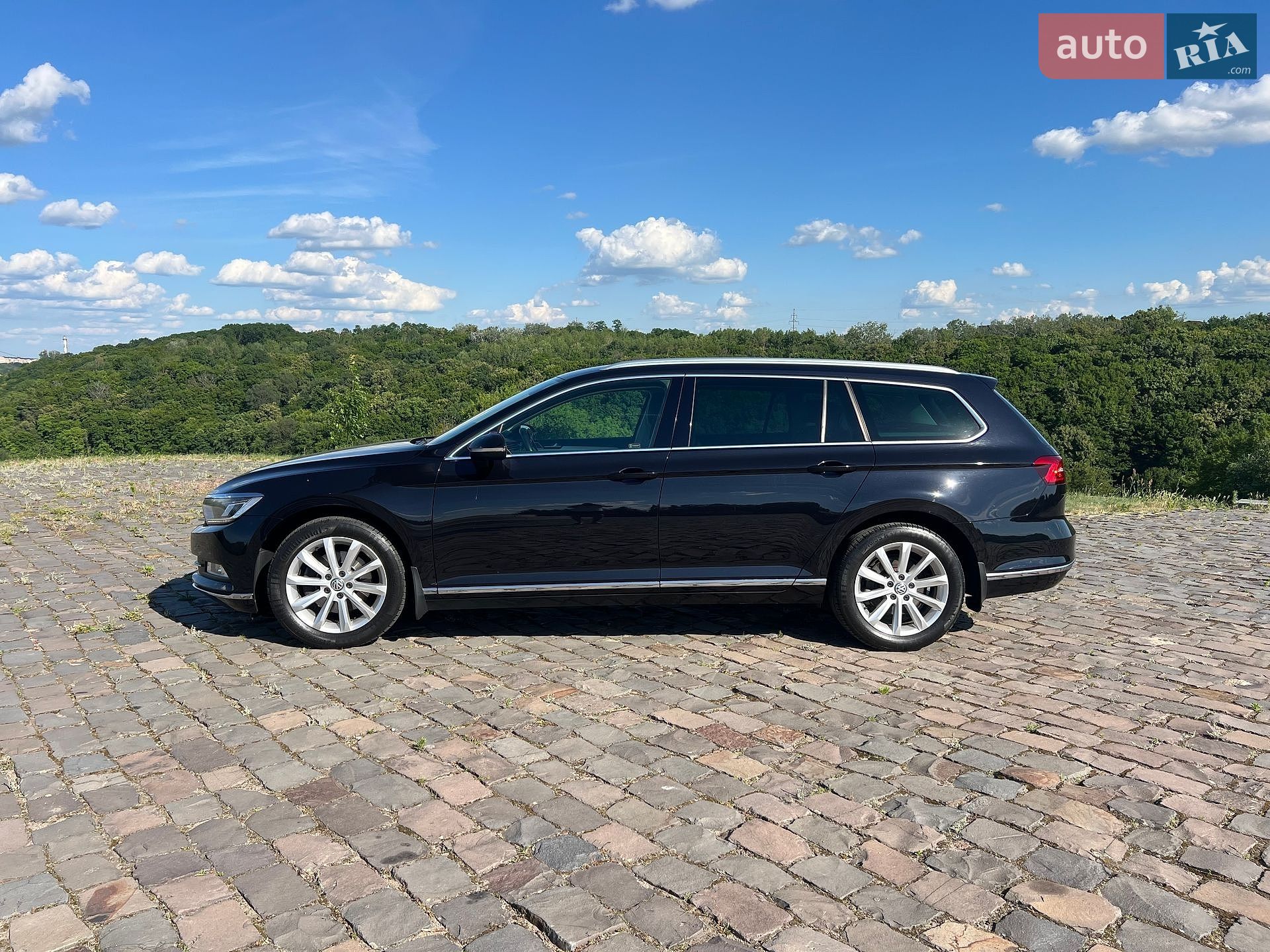 Volkswagen Passat 2017 VIN WVWZZZ3CZJE053128 фото оголошення 4 з 94