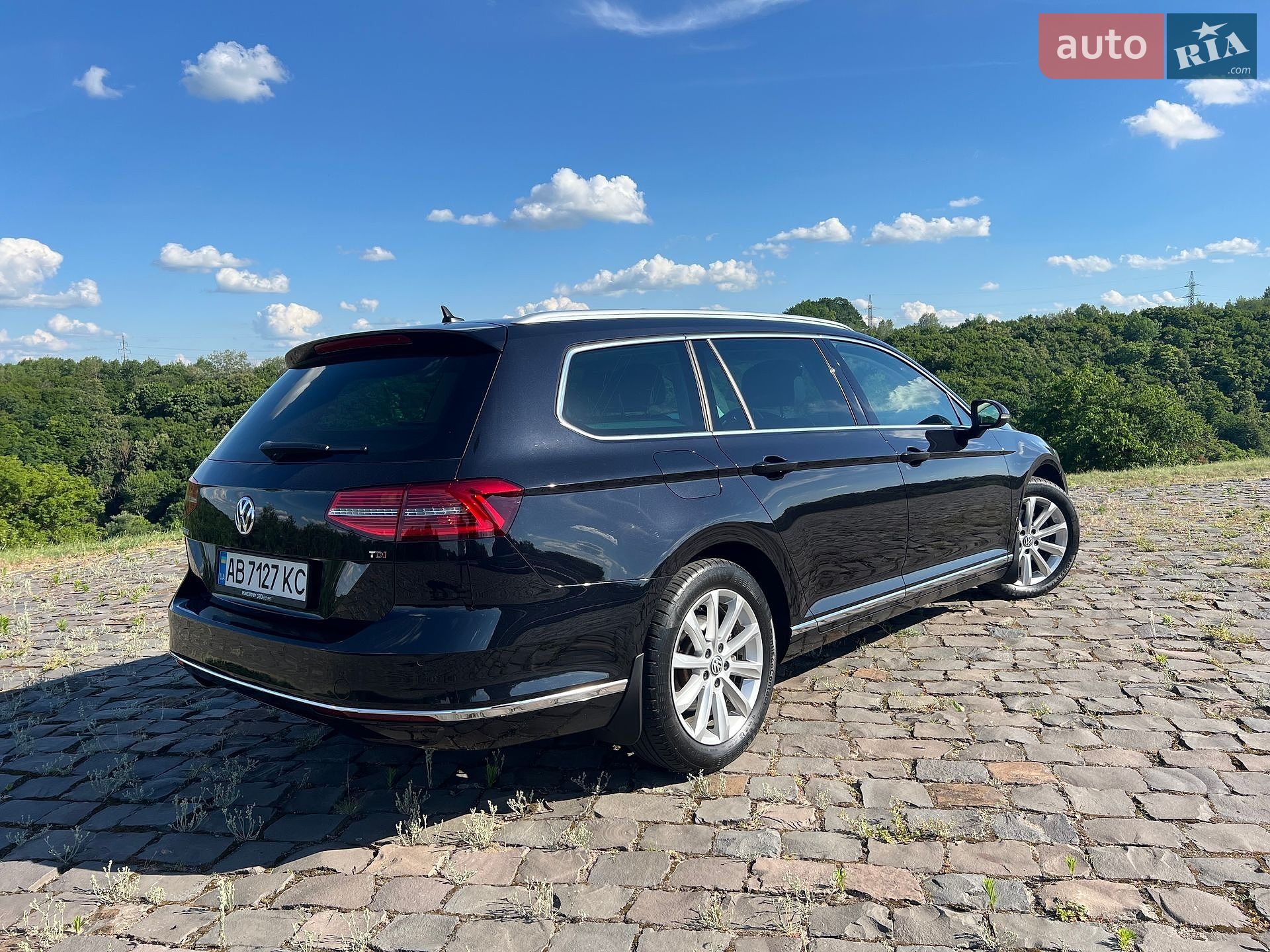 Volkswagen Passat 2017 VIN WVWZZZ3CZJE053128 фото оголошення 13 з 94