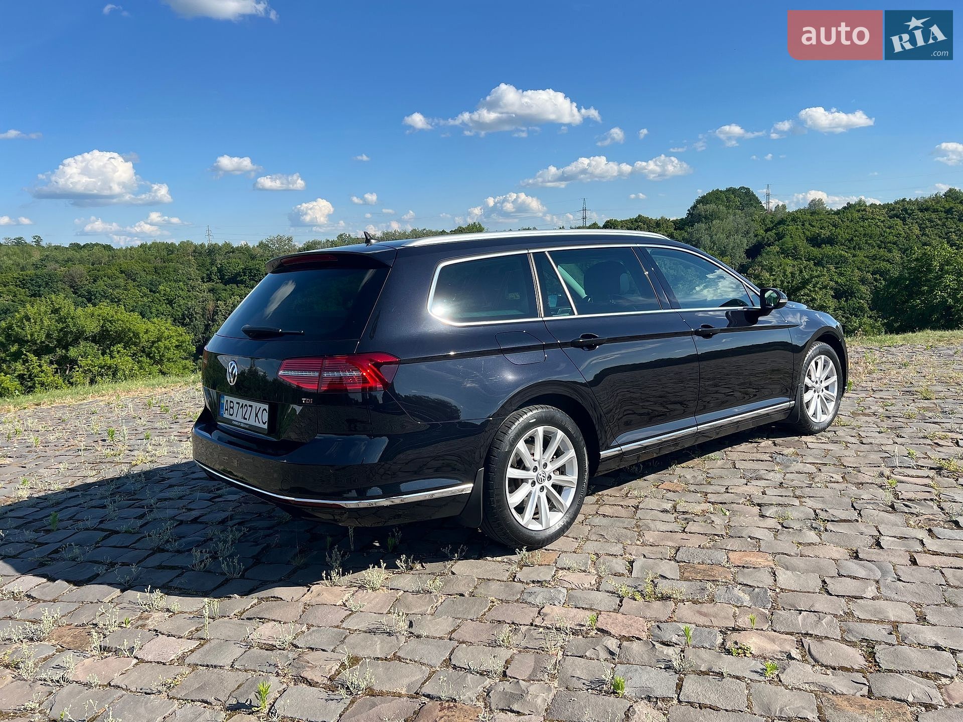 Volkswagen Passat 2017 VIN WVWZZZ3CZJE053128 фото оголошення 11 з 94