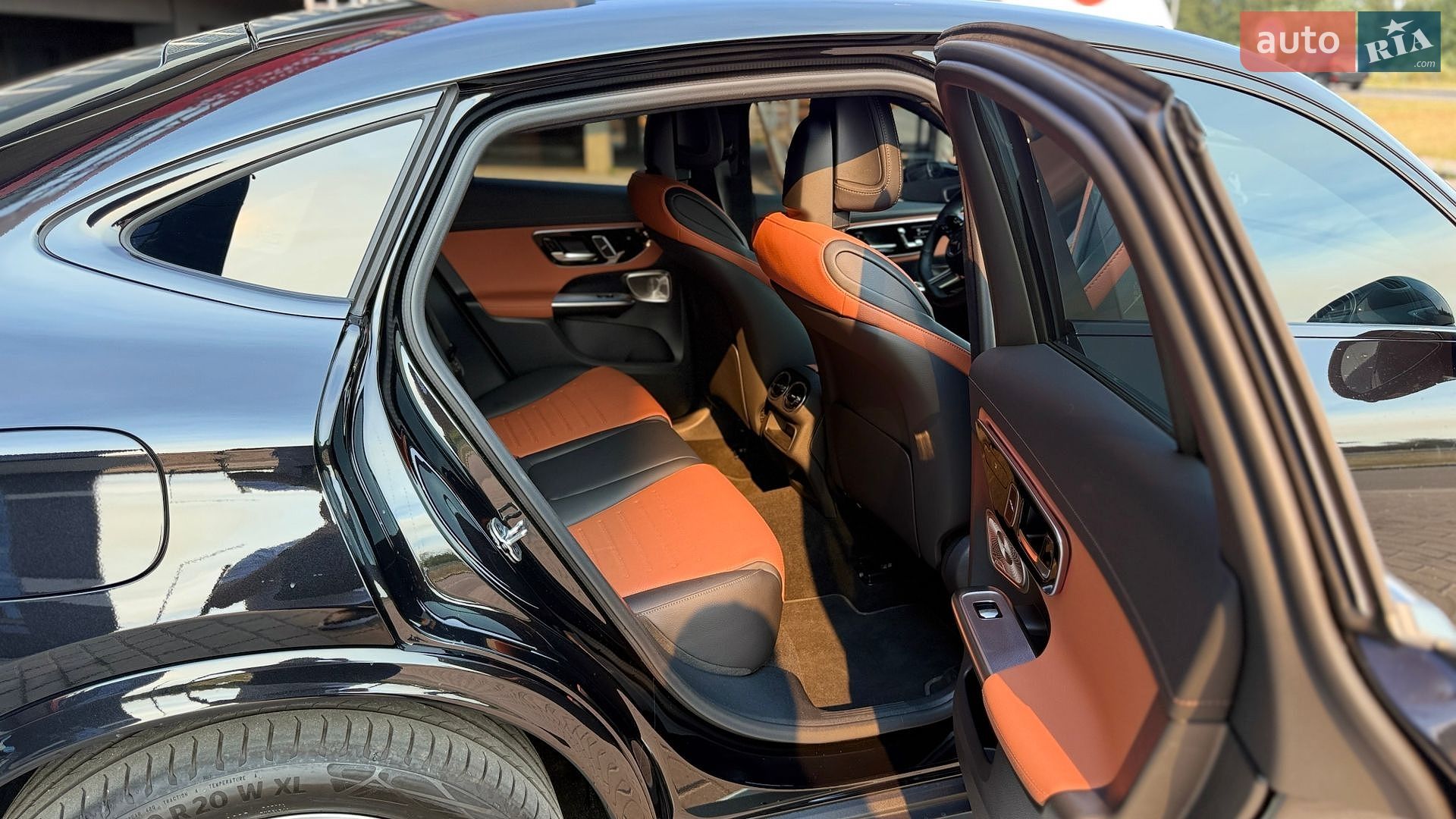 Mercedes-Benz GLC Class 2025 VIN W1NKJ5BB5TF458418 фото оголошення 24 з 48