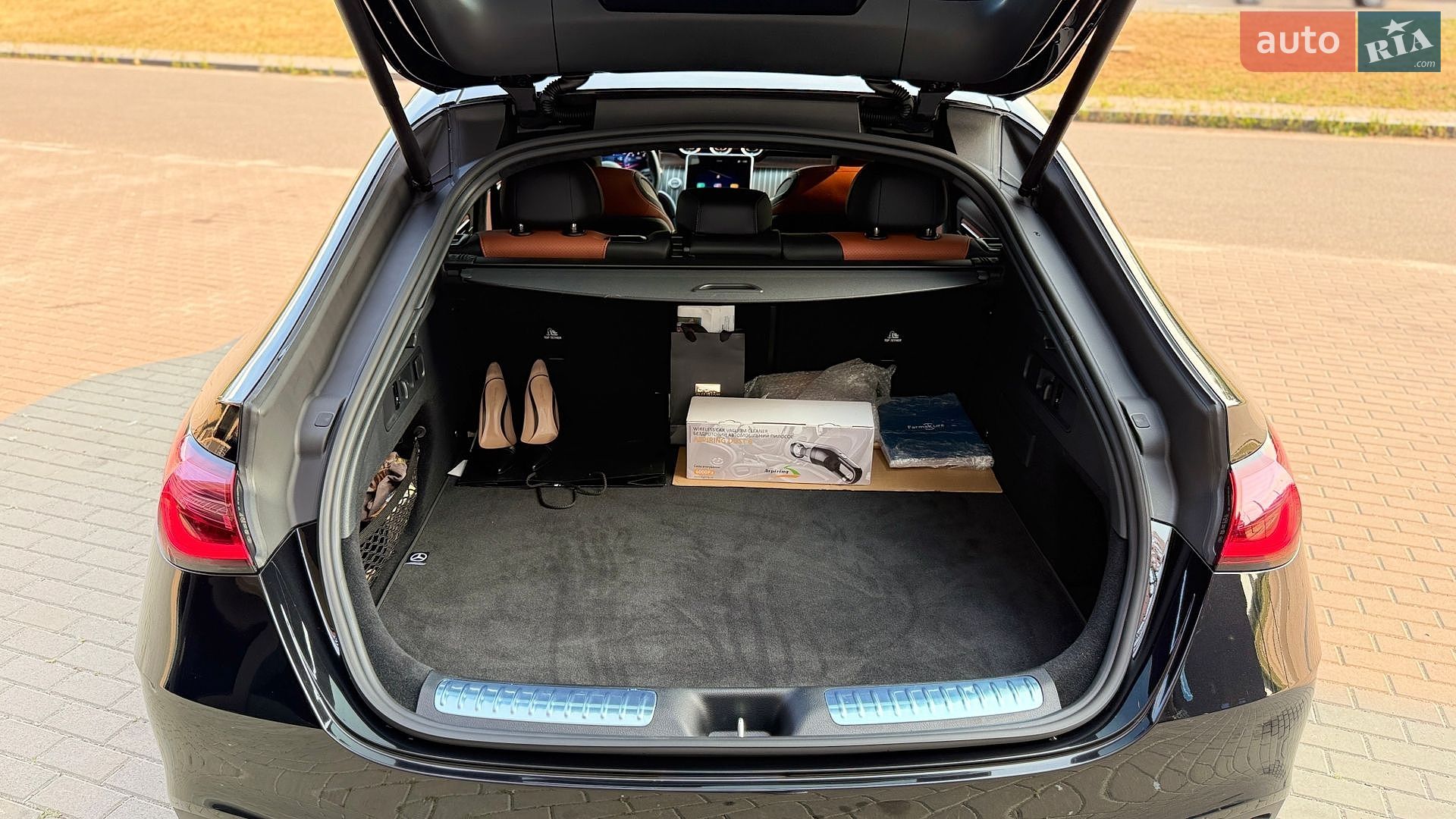Mercedes-Benz GLC Class 2025 VIN W1NKJ5BB5TF458418 фото оголошення 38 з 48