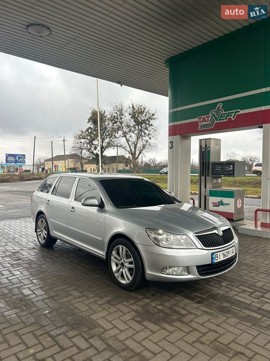 Skoda Octavia 2010 VIN TMBHT61ZXB2038157 фото оголошення 3 з 26
