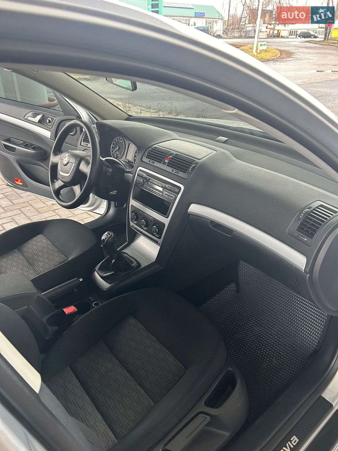Skoda Octavia 2010 VIN TMBHT61ZXB2038157 фото оголошення 10 з 26